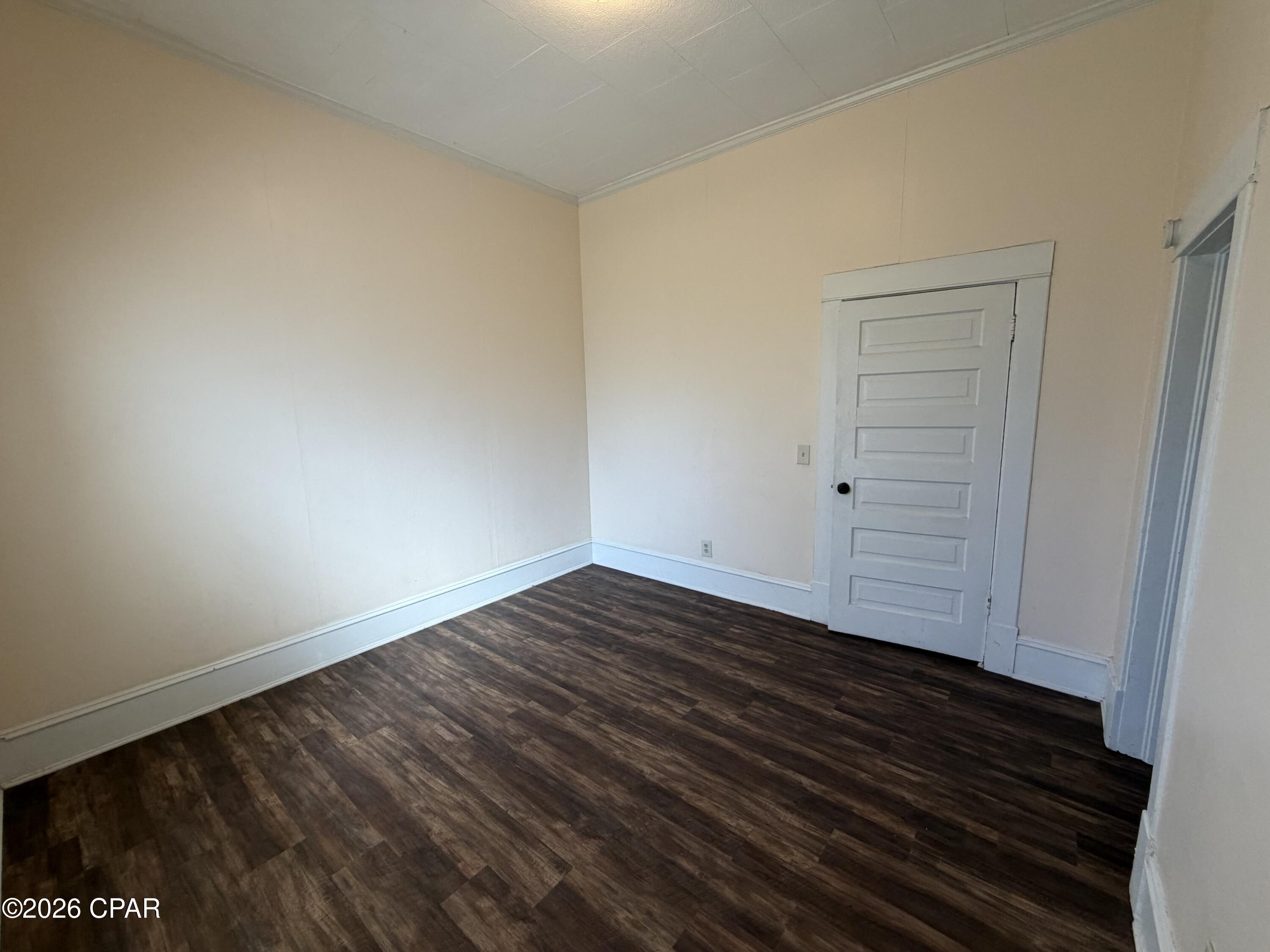 Image 13 For 1002 Indiana Avenue