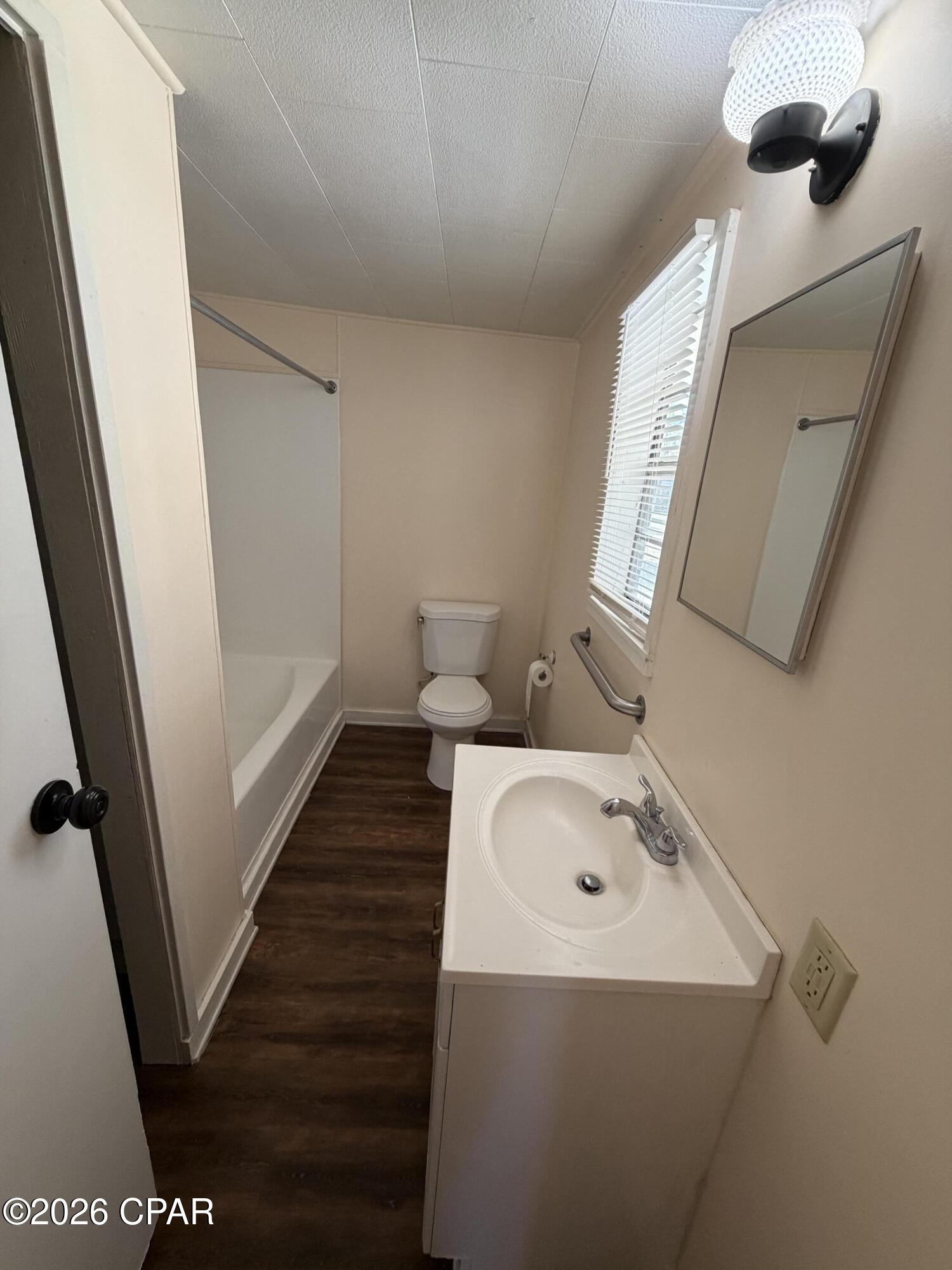 Image 16 For 1002 Indiana Avenue