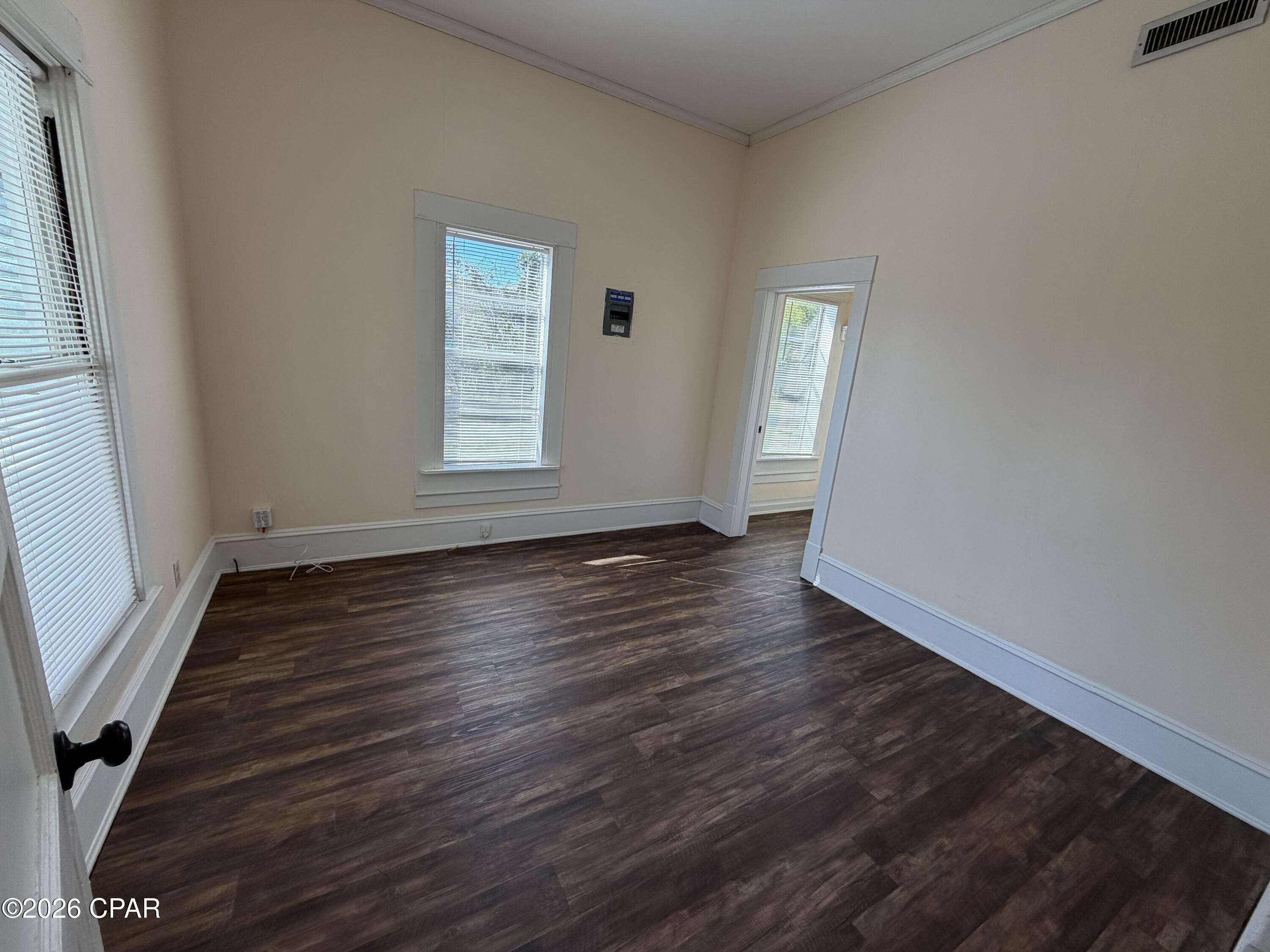 Image 4 For 1002 Indiana Avenue