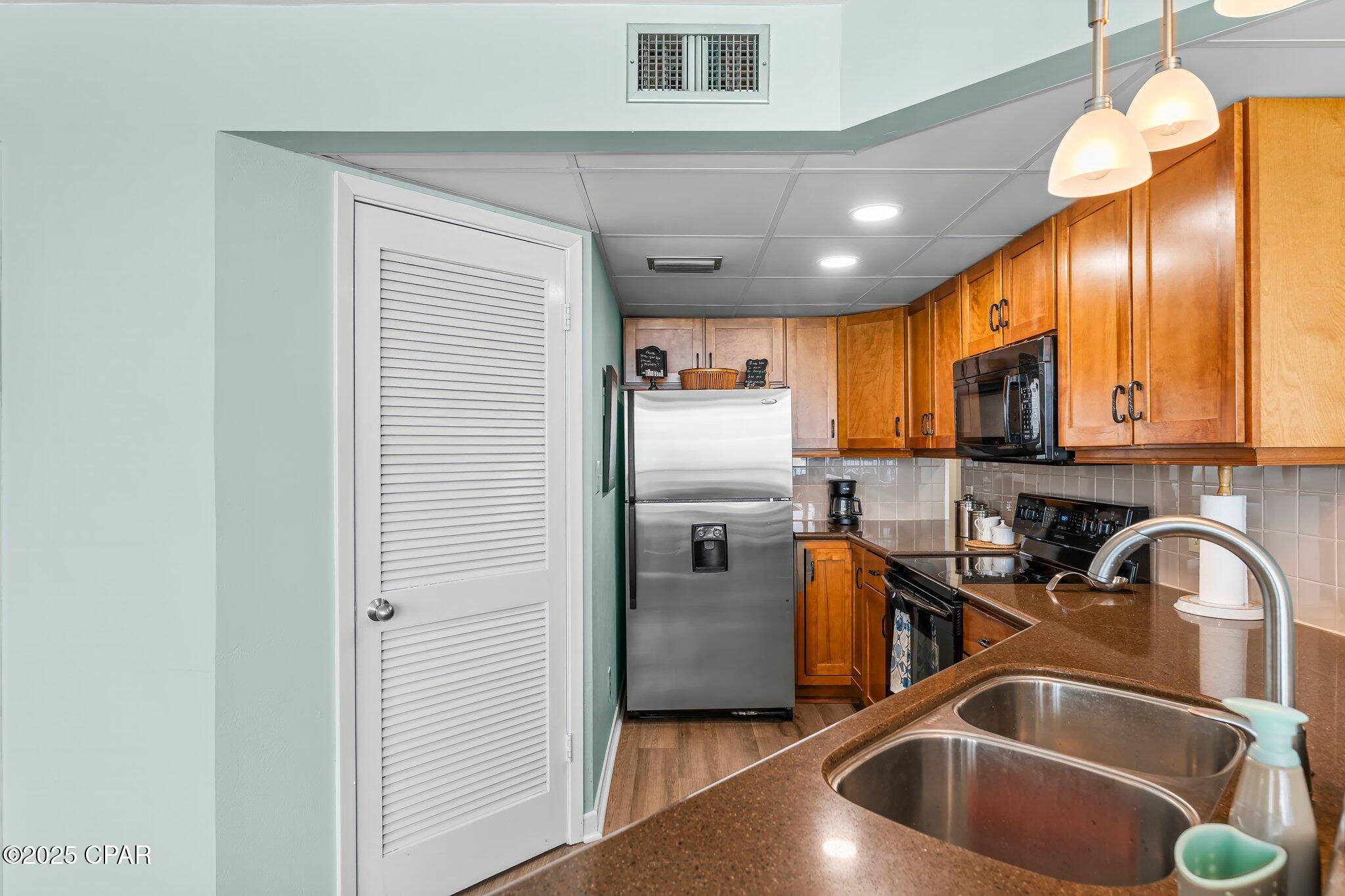 Image 12 For 17155 Front Beach Road W604