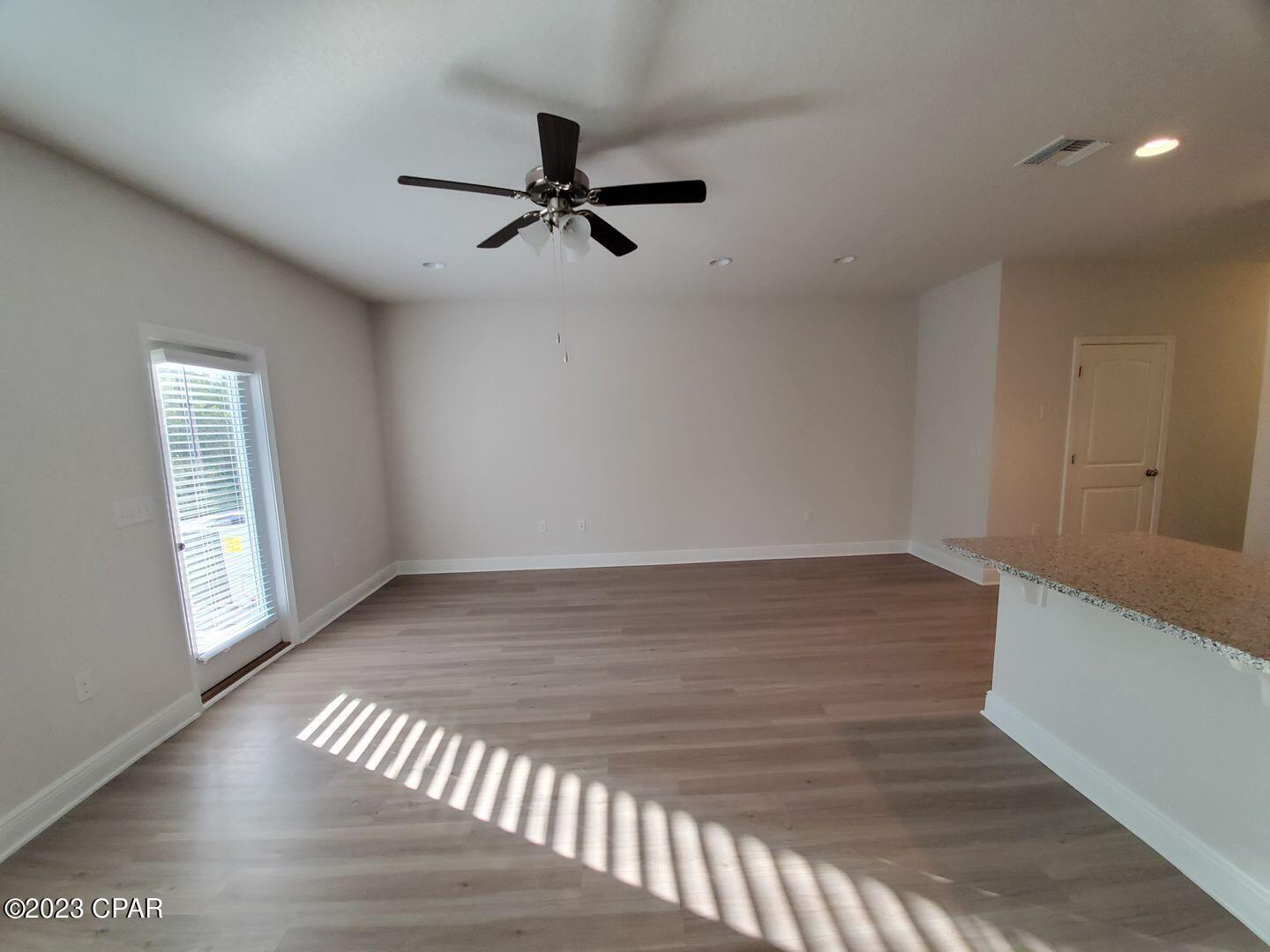 Image 8 For 7652 Shadow Lake Drive