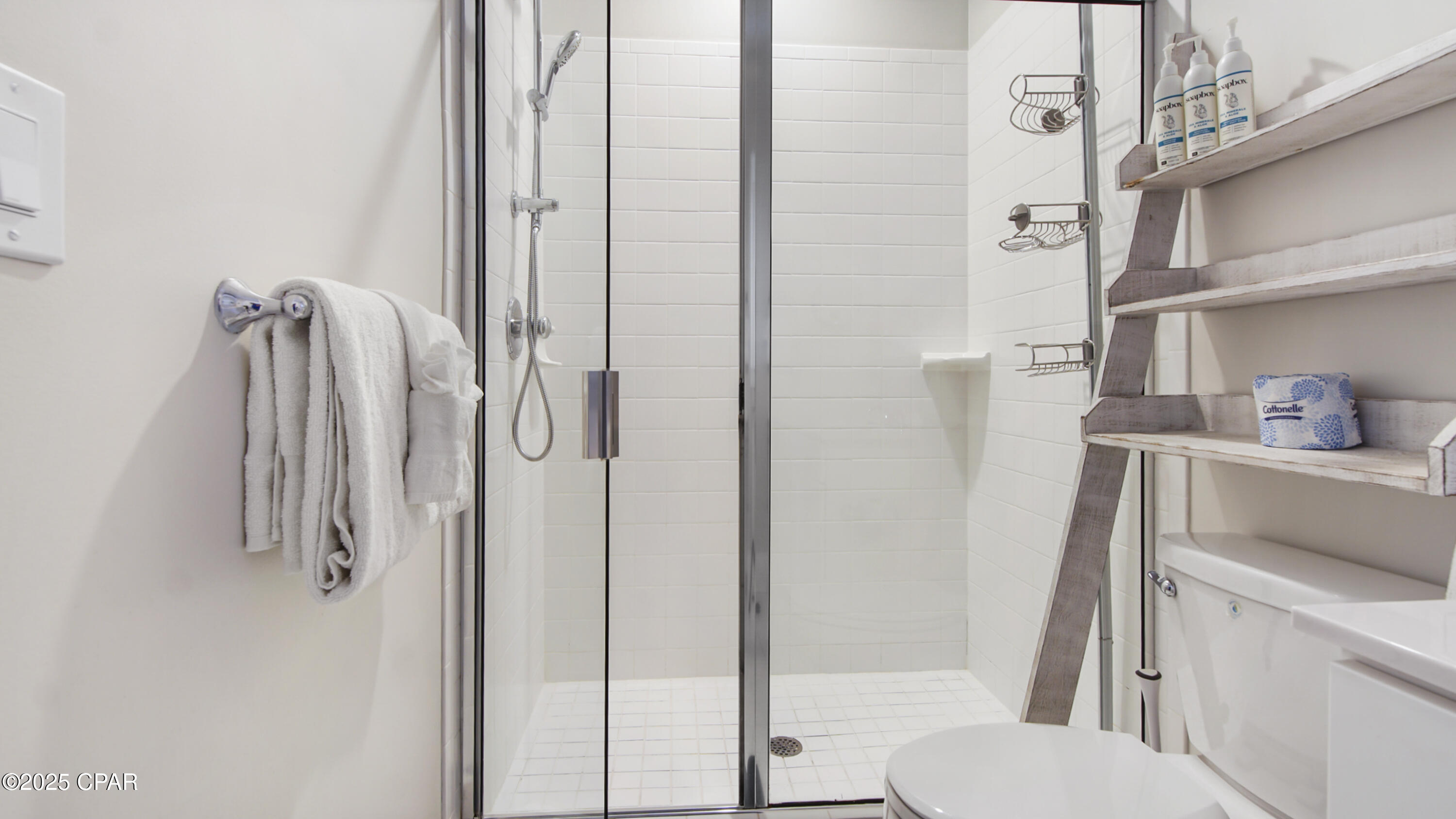 Image 28 For 3050 Highway 98  B8