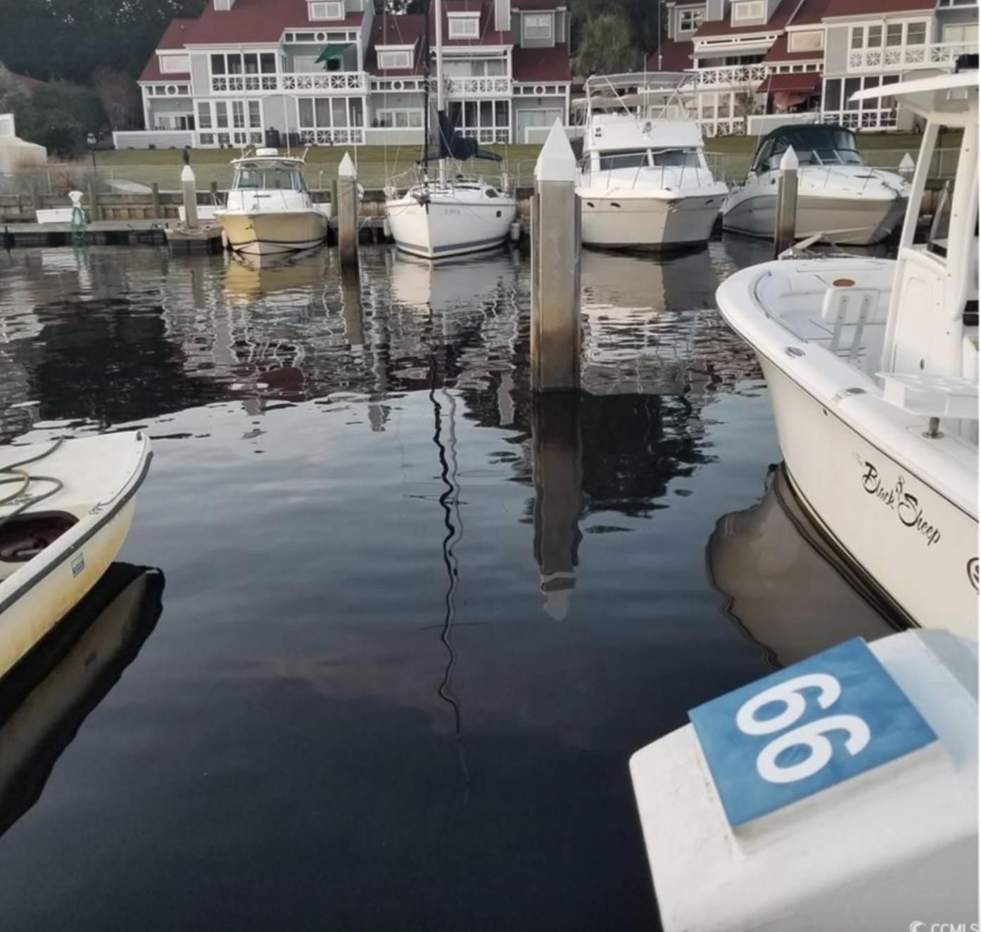 4396 Baldwin Ave. Little River, SC 29566