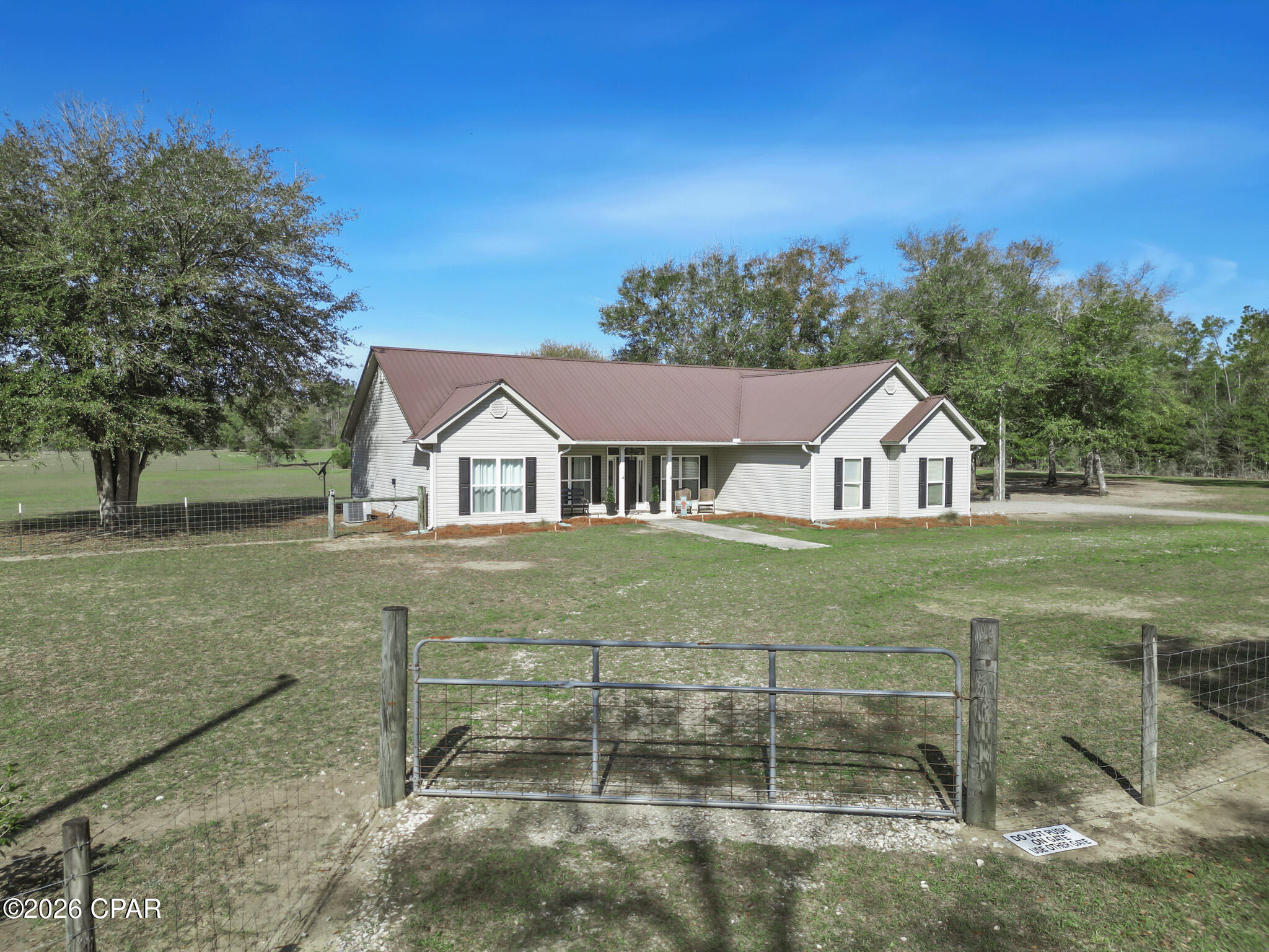 Image 3 For 21260 Oak Tree Road