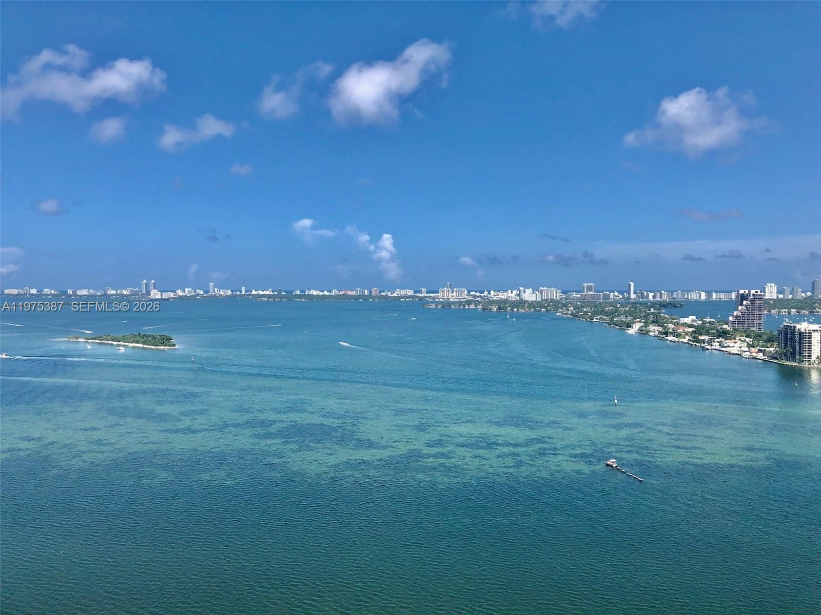 Apartamento para Alugar em Miami, FL