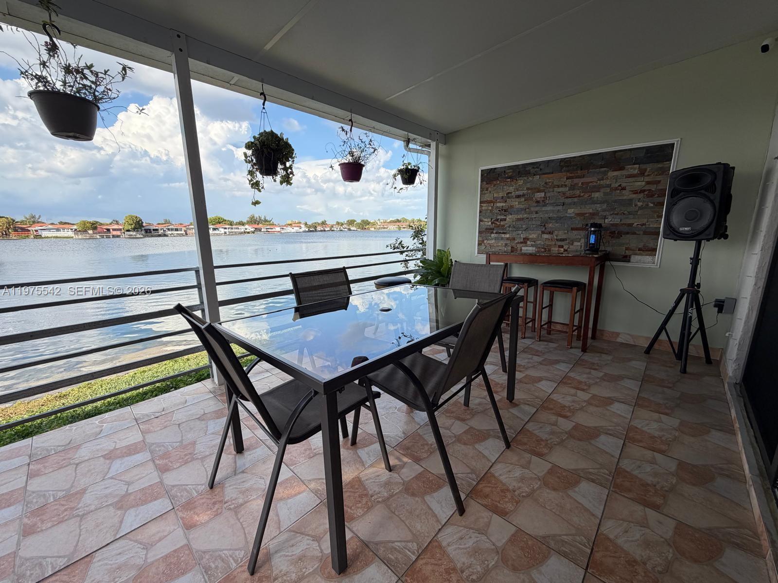 Lago Grande Seven-B Condo