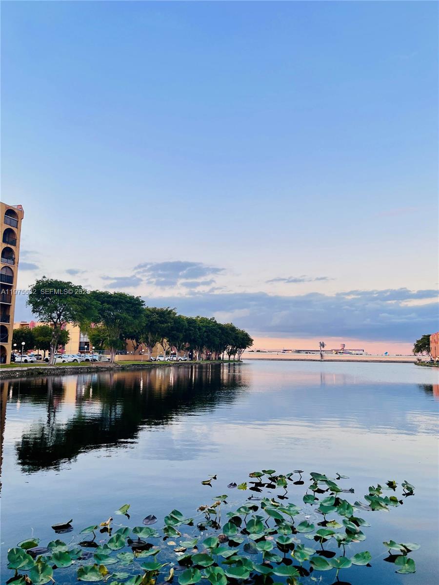 Sunset Villas No 3 Condo