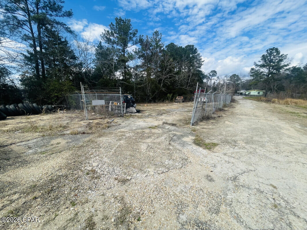 Image 6 For 606 Hwy 90  