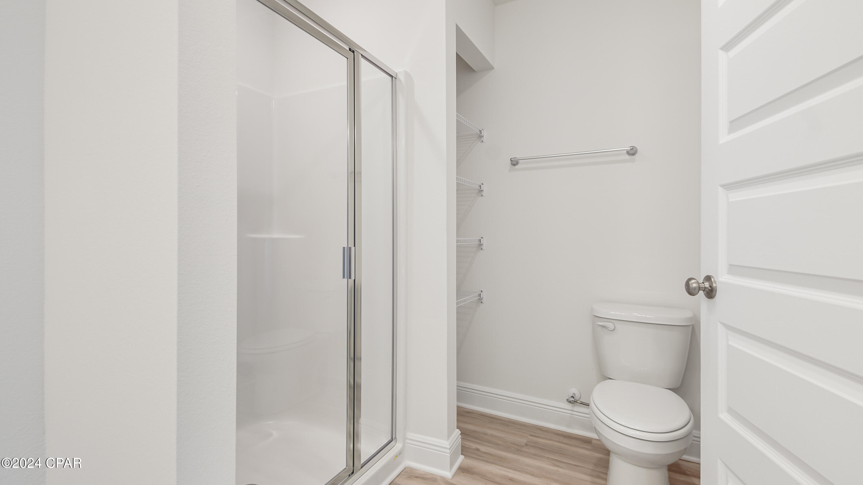 Image 24 For 190 Ellery Lane