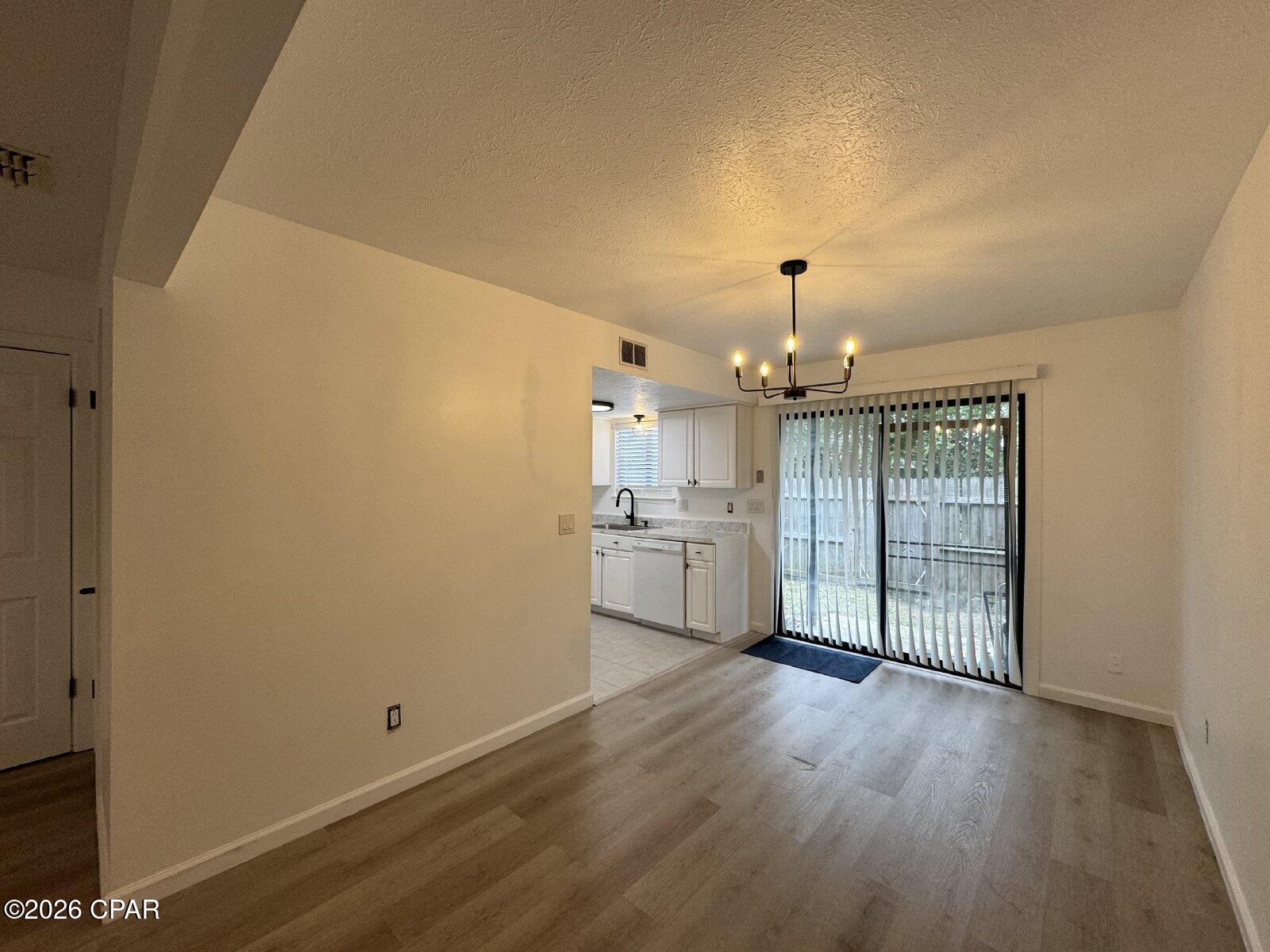 Image 5 For 3903 Molina Road