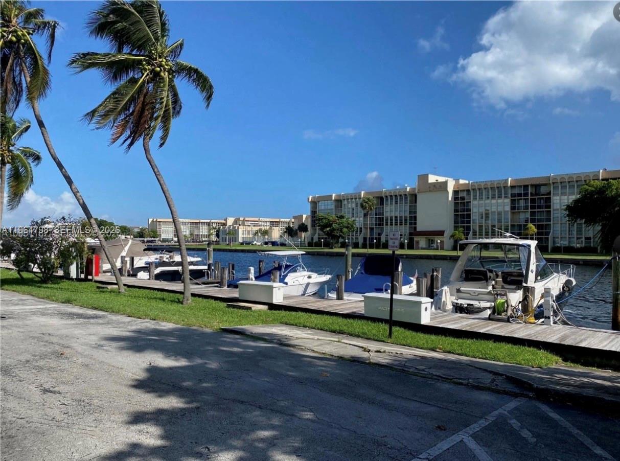 Desoto Park Condo