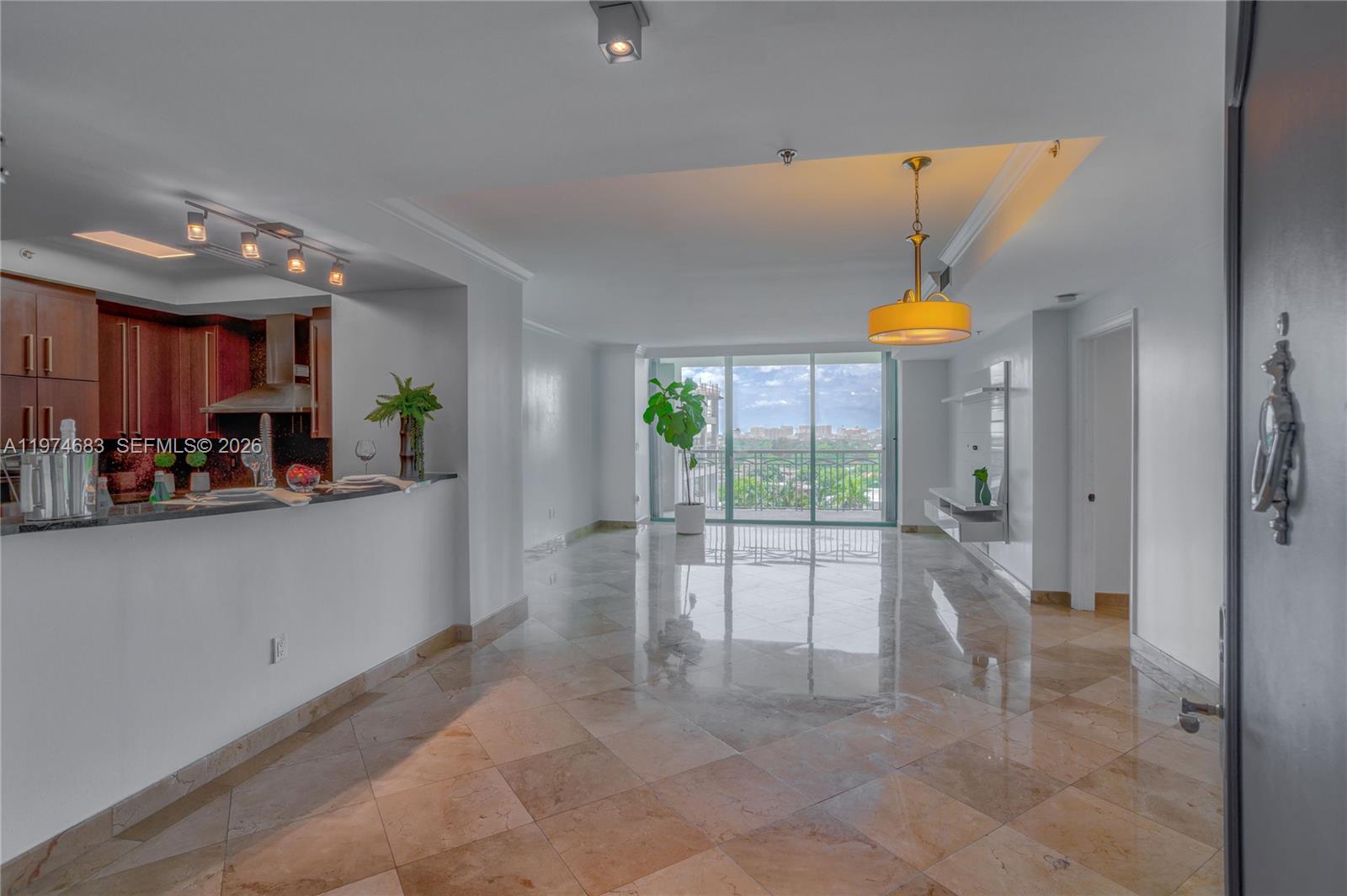3400 SW 27th Ave #906, Miami, FL 33133