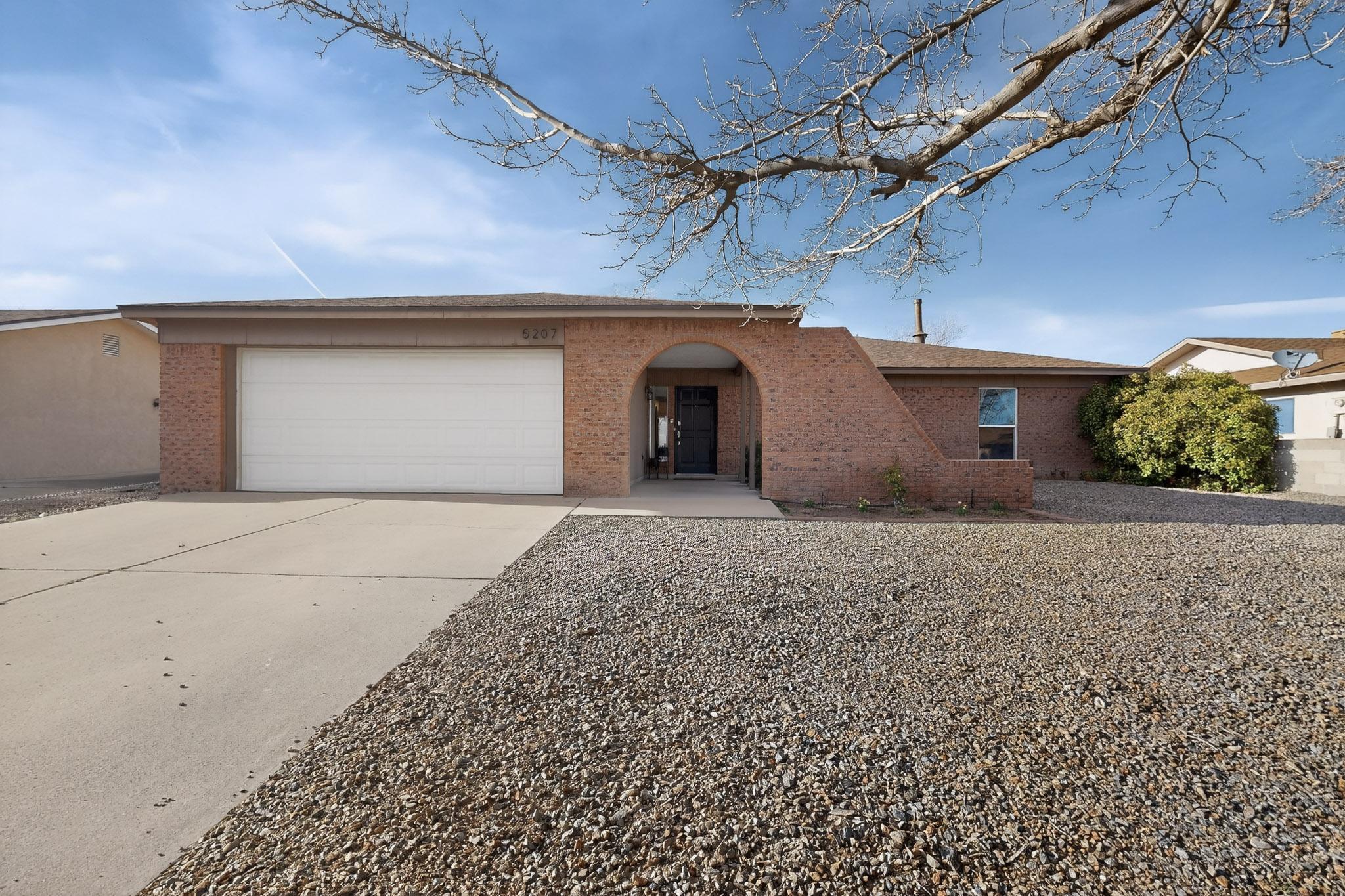 5207 Sooner Trail, Albuquerque NM 87120