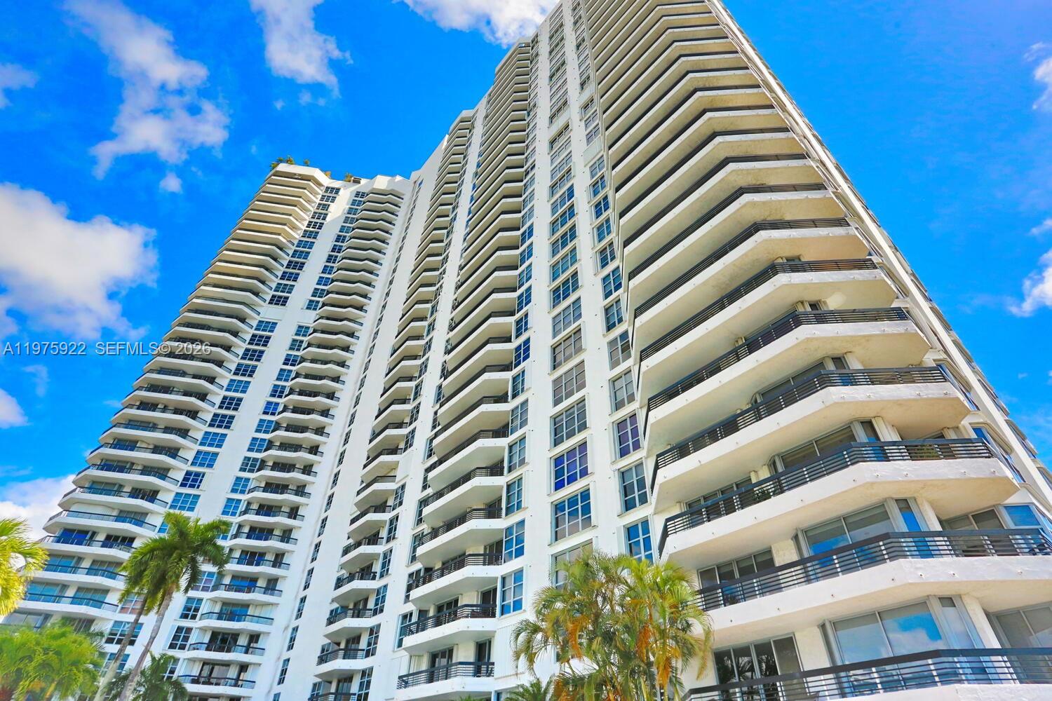 Mystic Pointe Tower 500 C