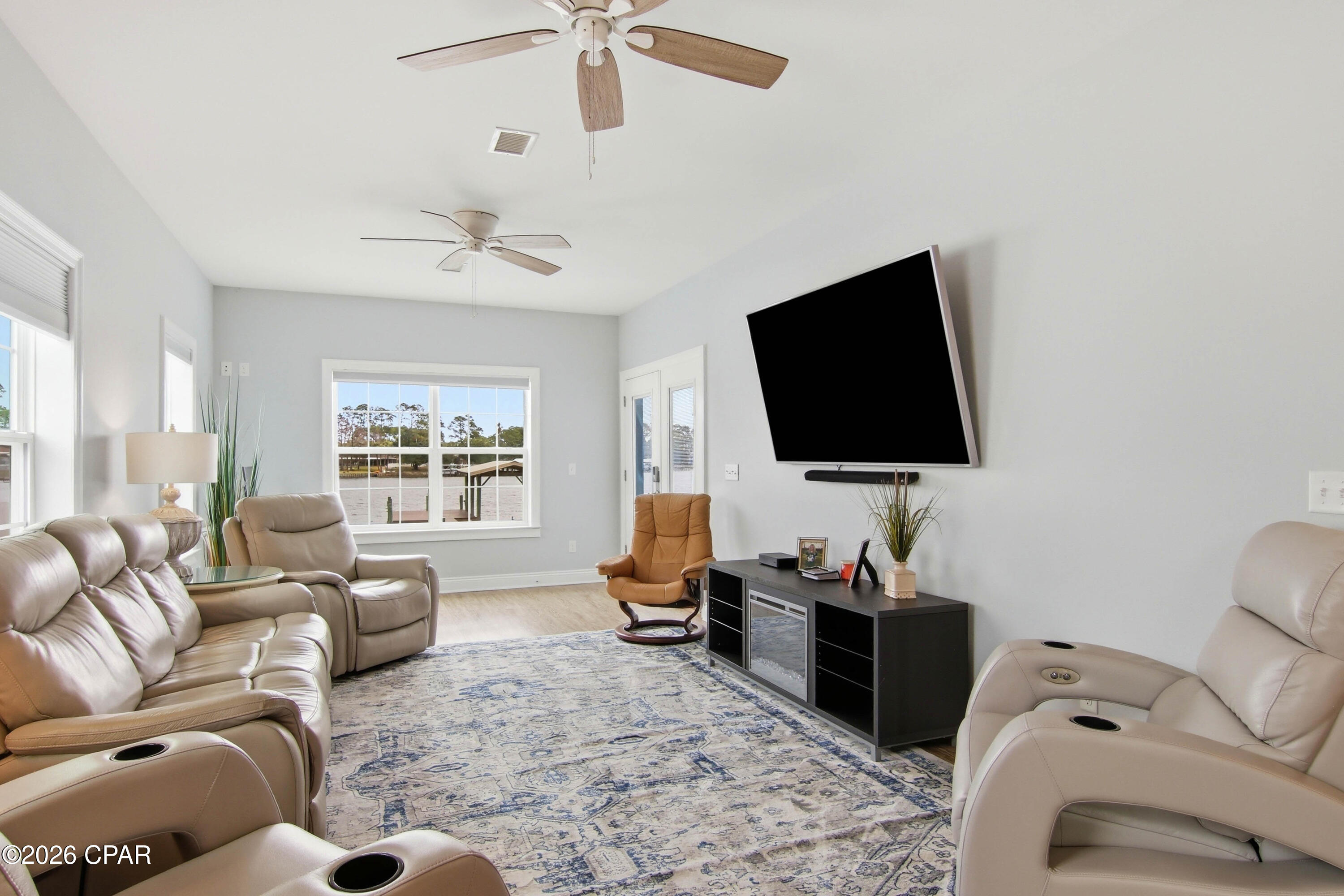 Image 6 For 6906 Lagoon Drive