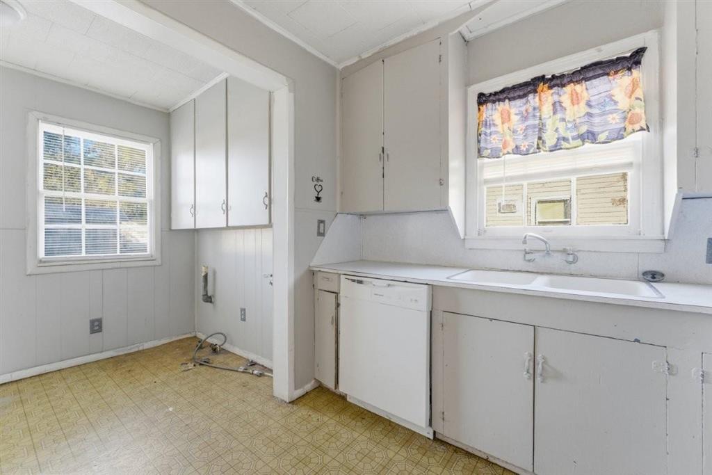 2506 Demarest Street — photo 5