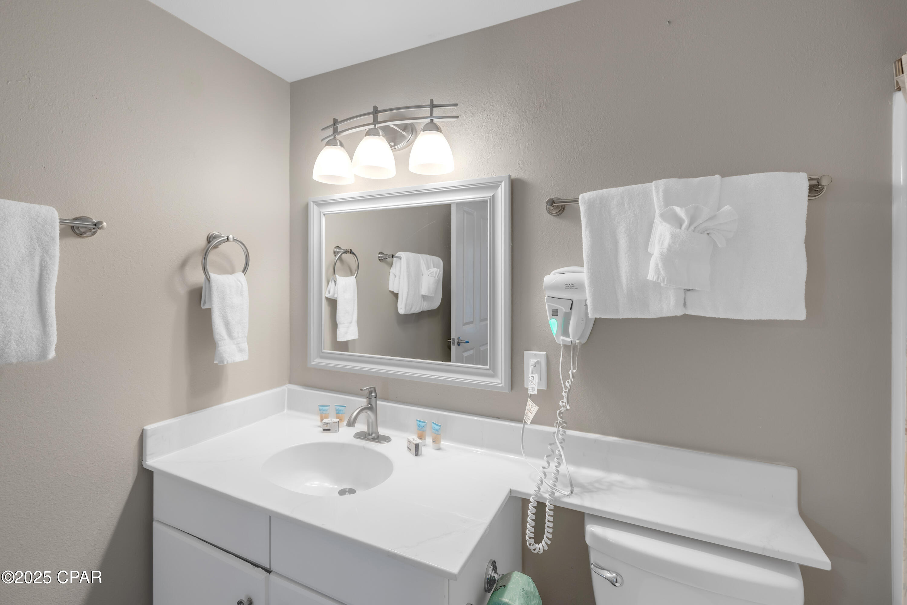 Image 12 For 9900 Thomas Drive 1817