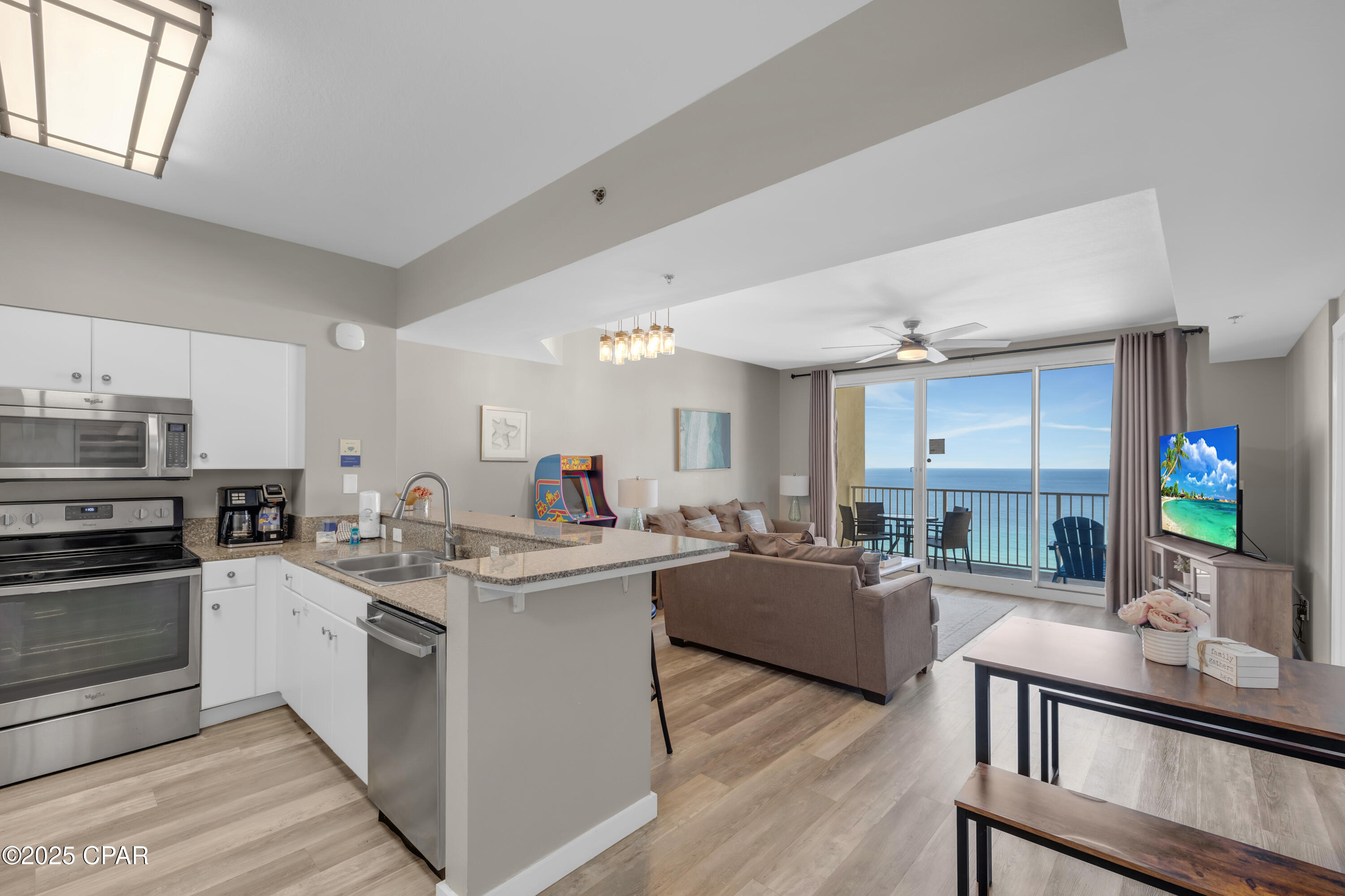 Image 2 For 9900 Thomas Drive 1817