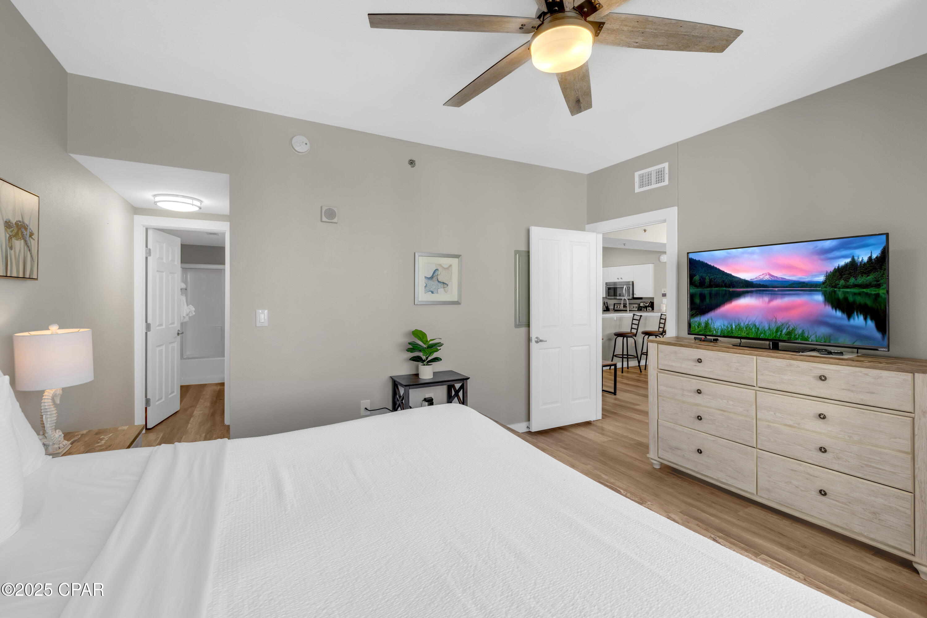 Image 22 For 9900 Thomas Drive 1817