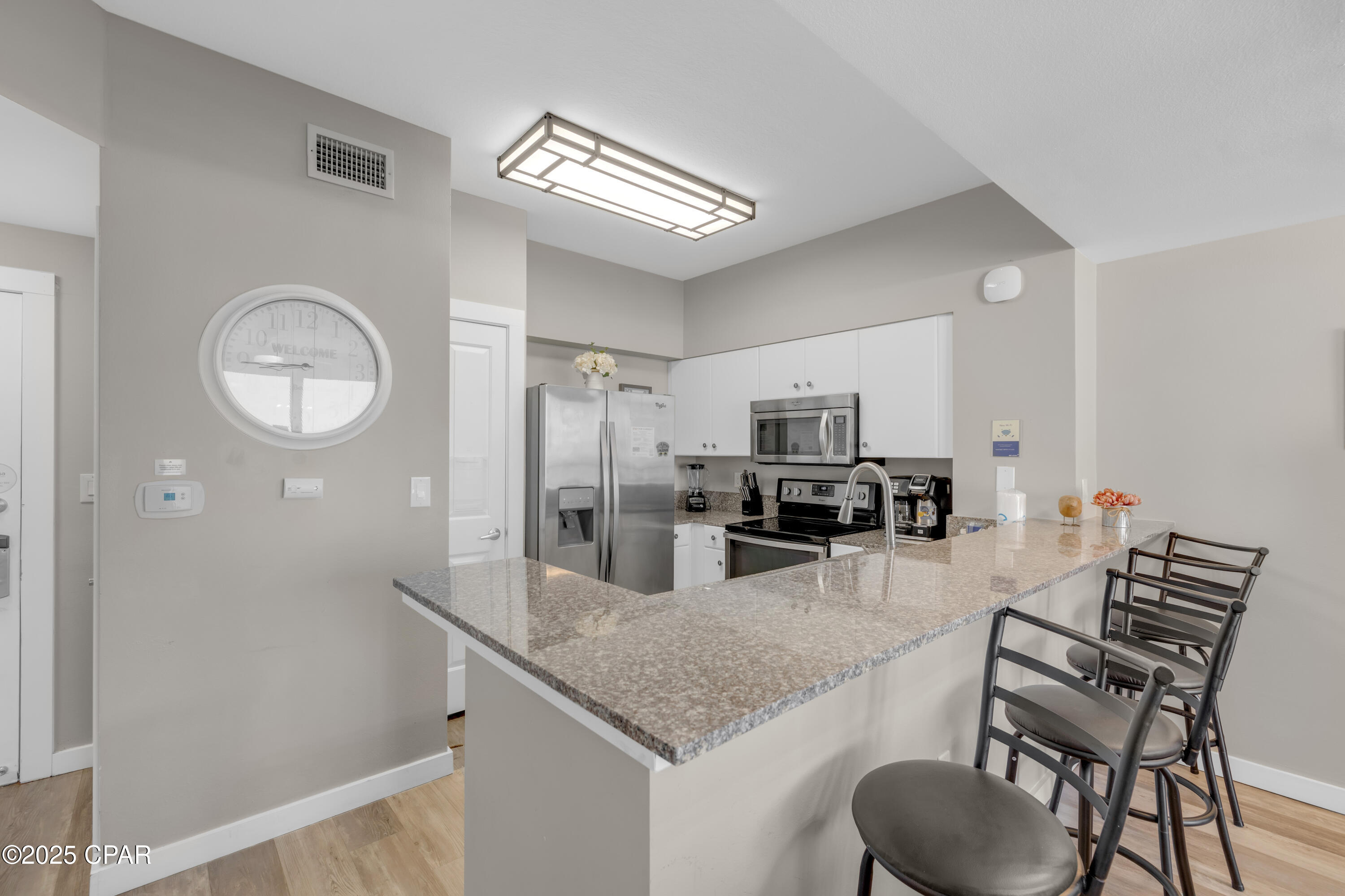 Image 4 For 9900 Thomas Drive 1817