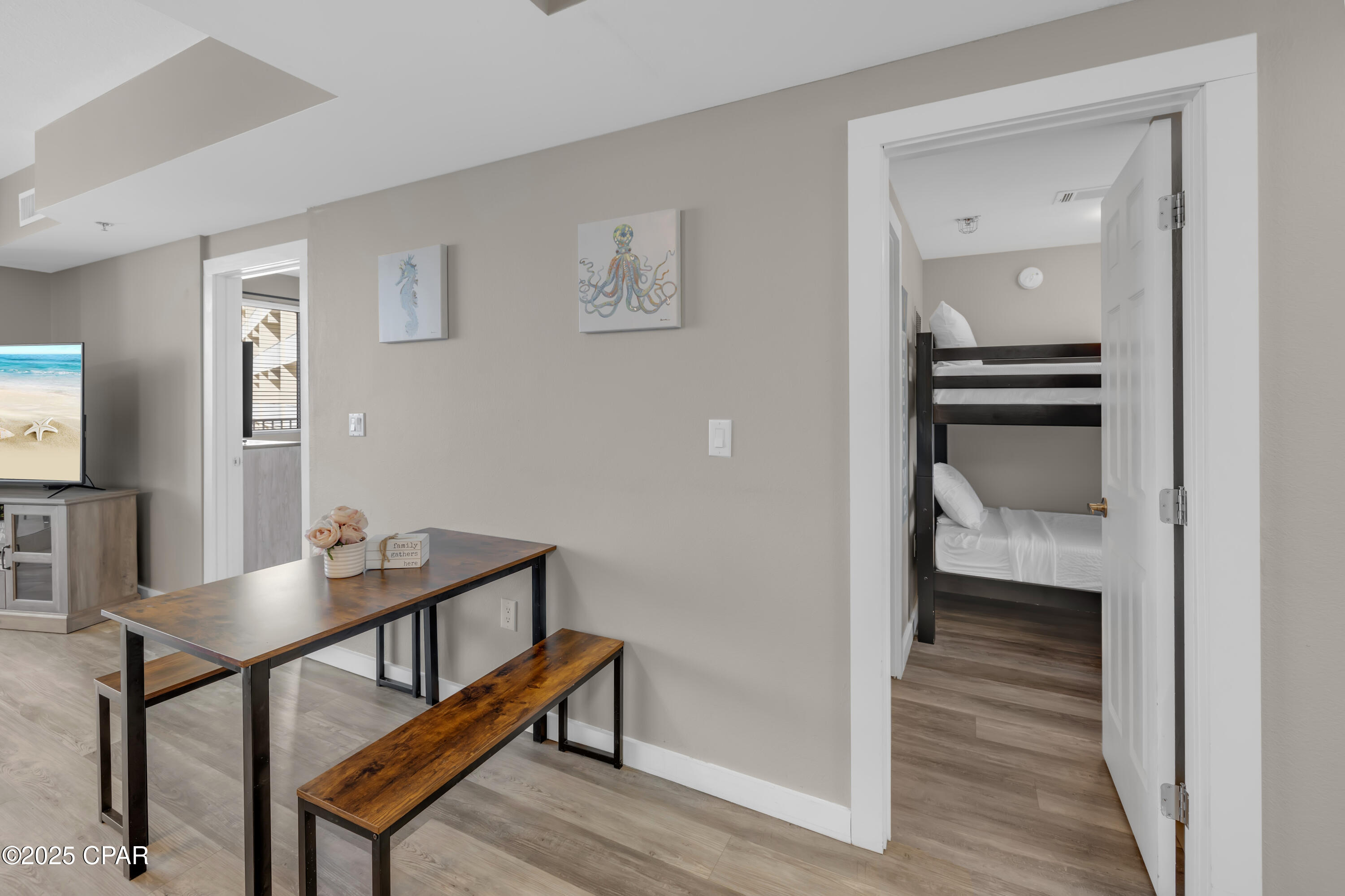 Image 9 For 9900 Thomas Drive 1817