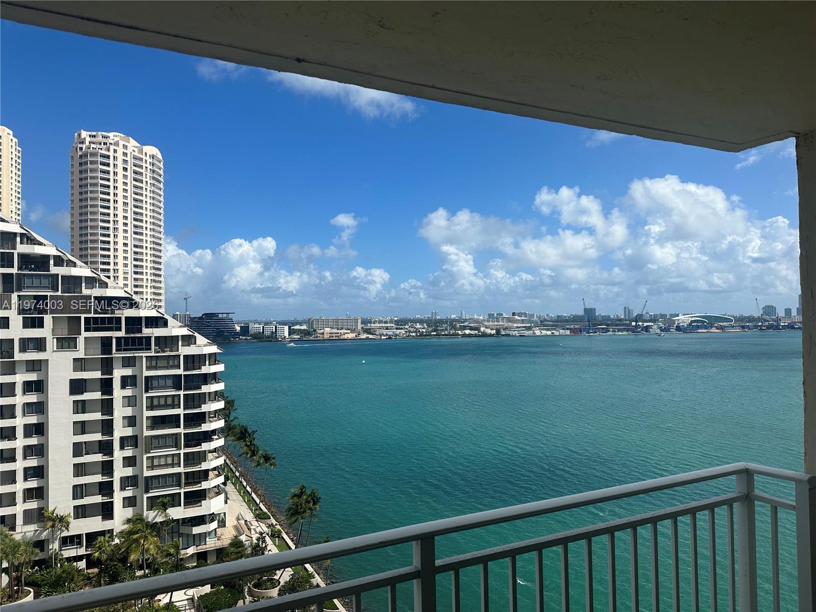 Isola Condo