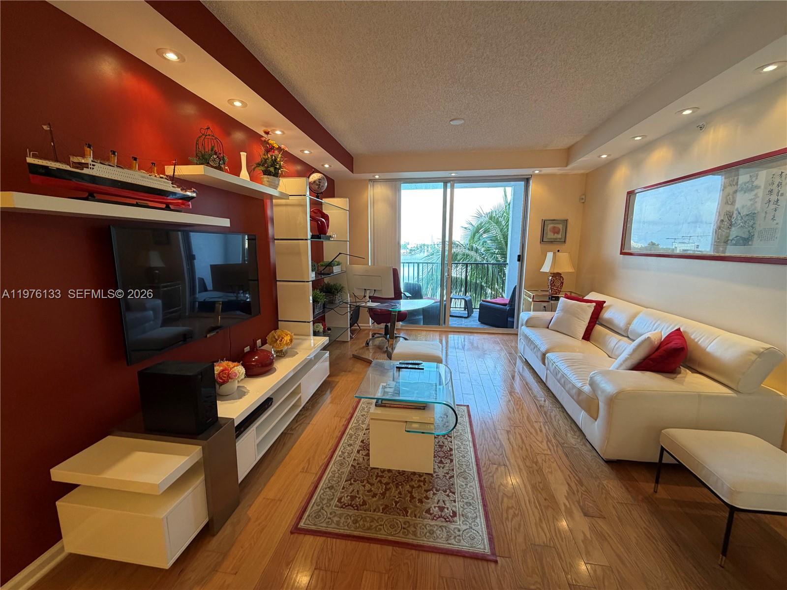 Porto Bellagio Condo