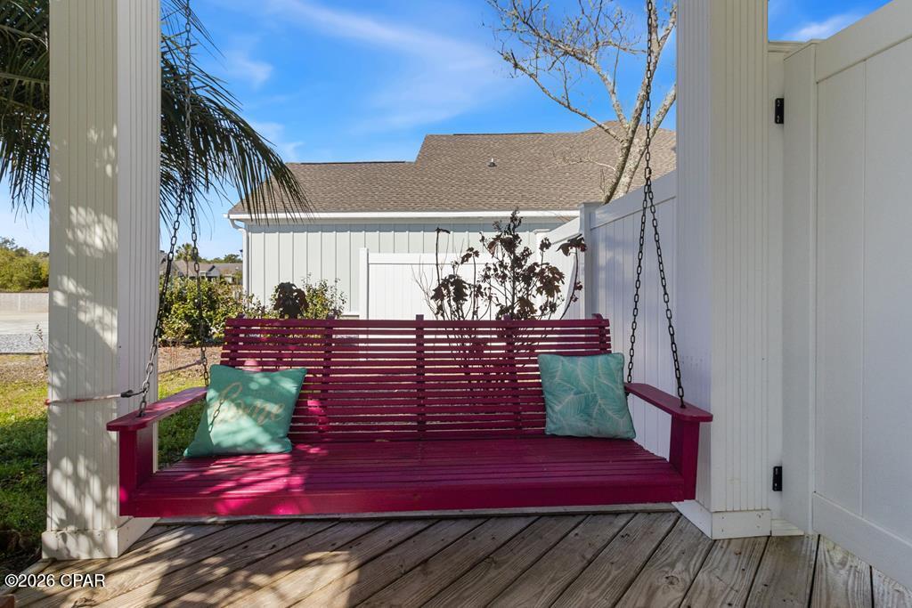 Listing photo id 4 for 126 Gulf Coast Circle