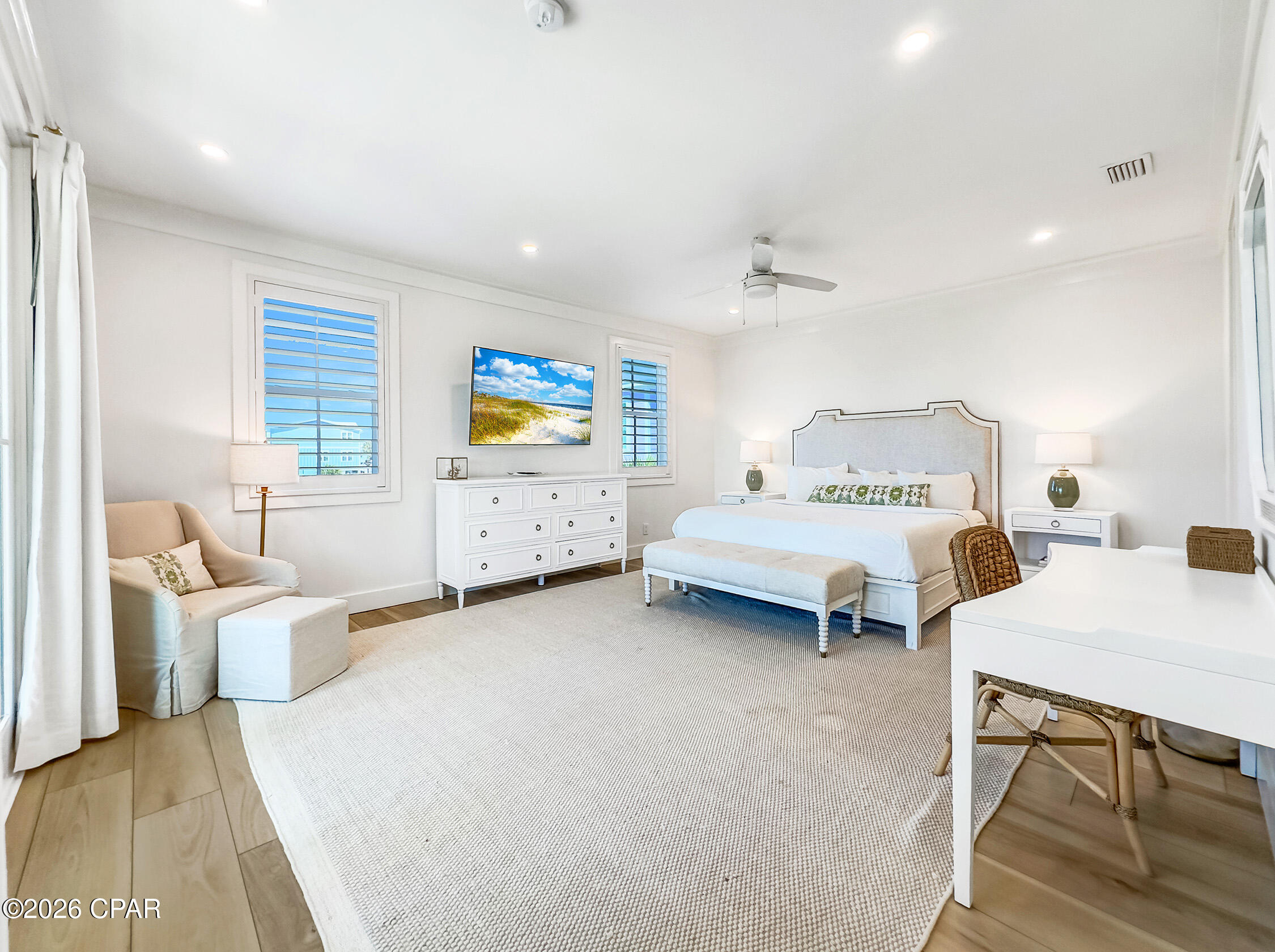 Listing photo id 17 for 104 35th Street