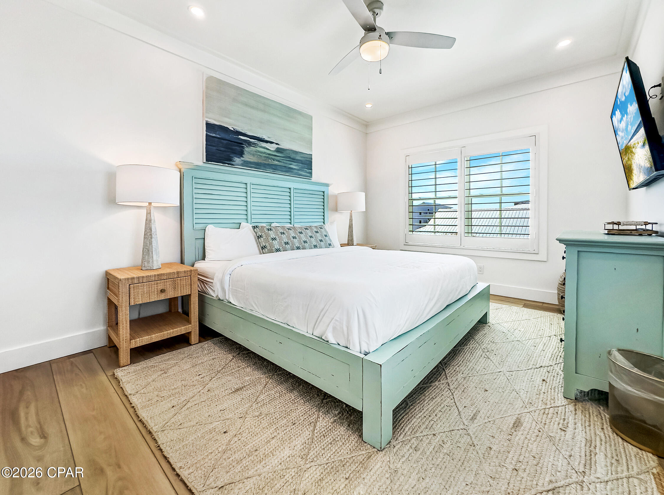 Listing photo id 24 for 104 35th Street