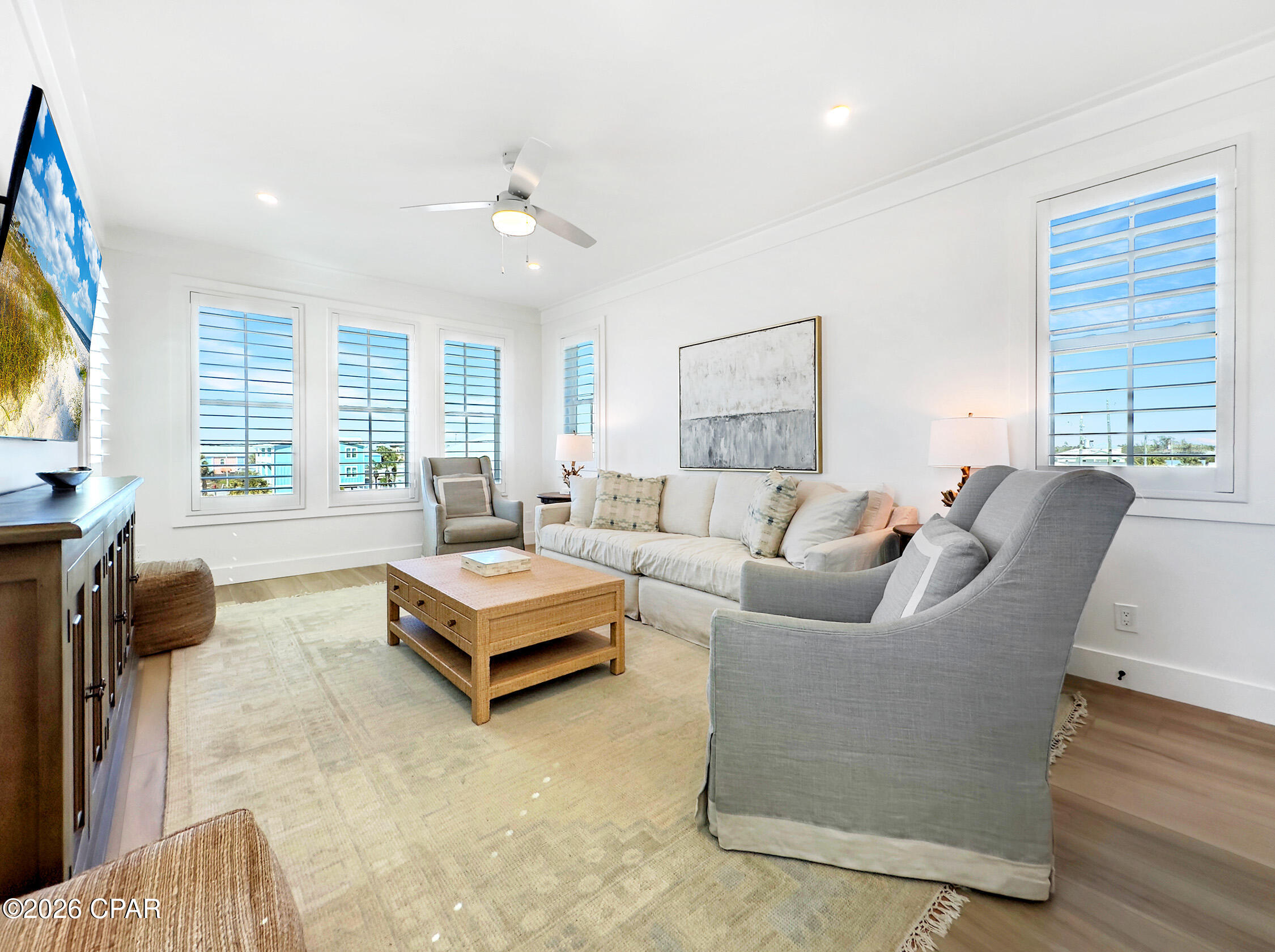 Image 27 For 104 35th Street