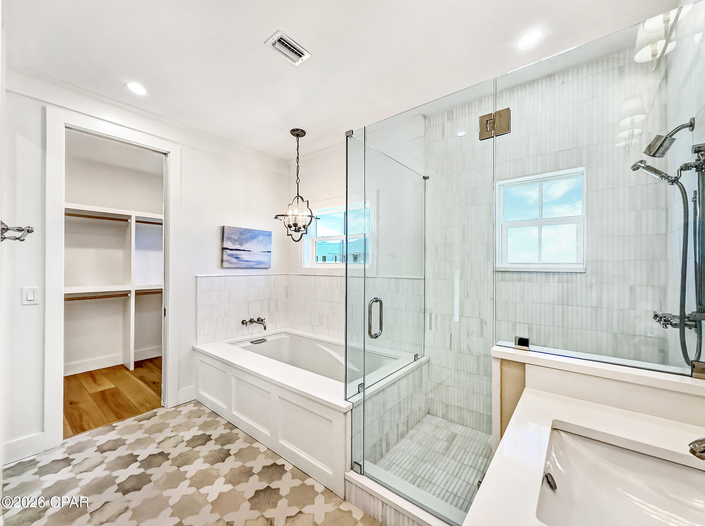 Listing photo id 35 for 104 35th Street