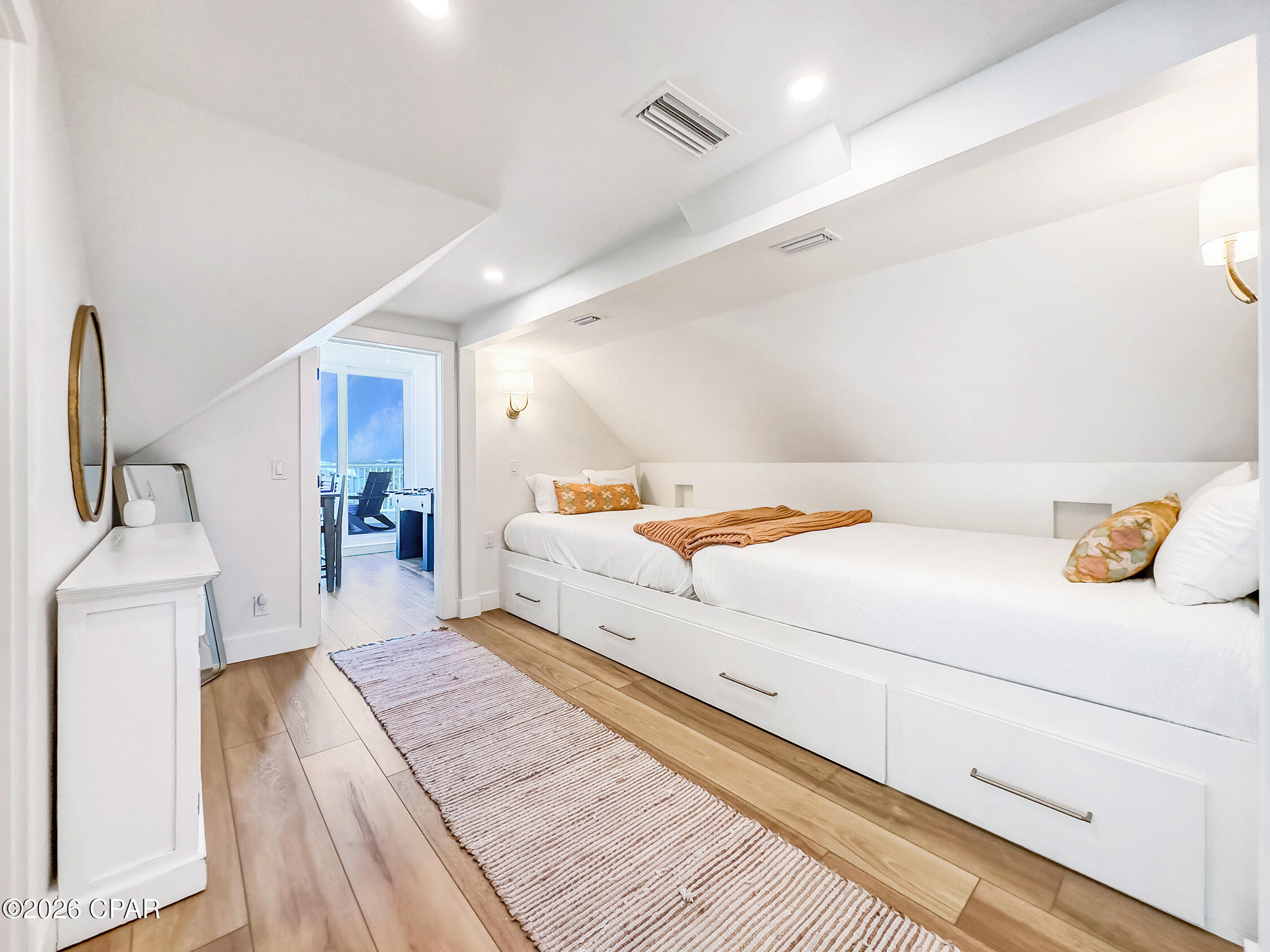 Image 38 For 104 35th Street