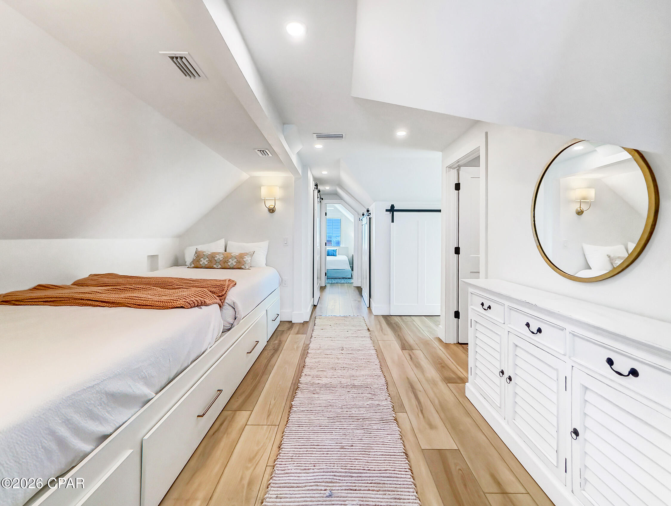 Listing photo id 39 for 104 35th Street