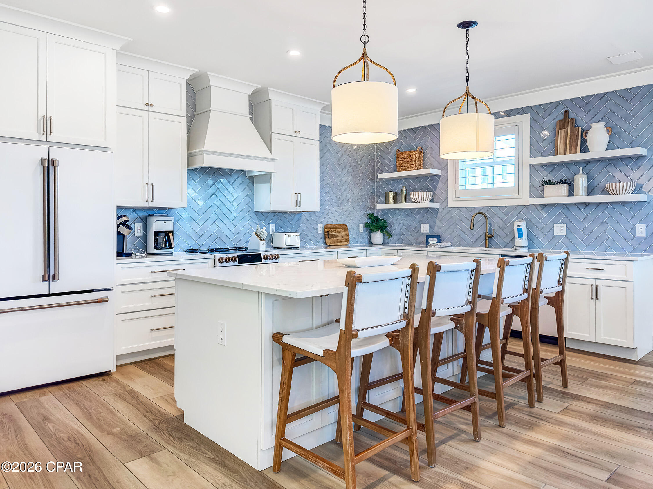 Listing photo id 5 for 104 35th Street