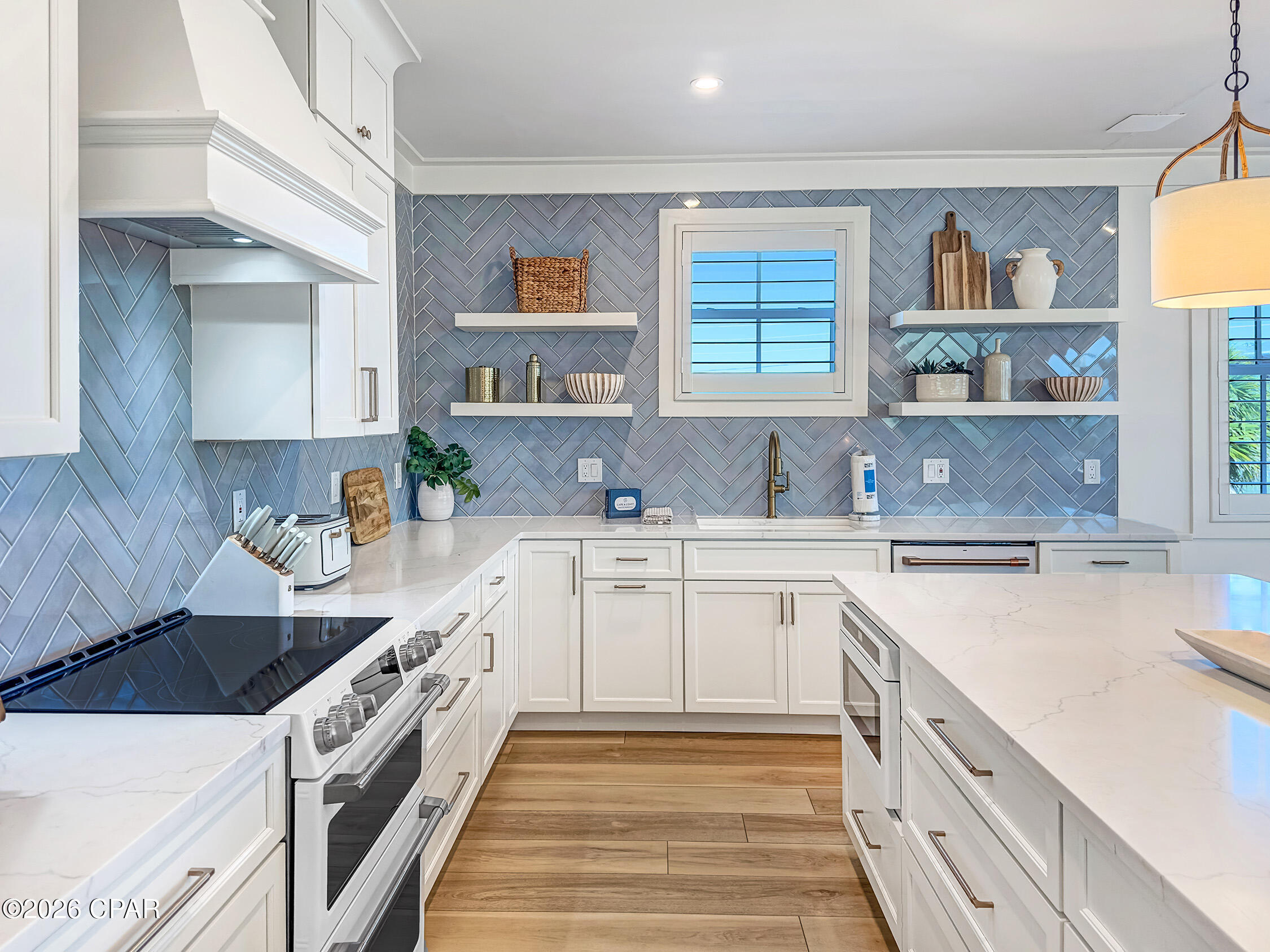 Listing photo id 7 for 104 35th Street