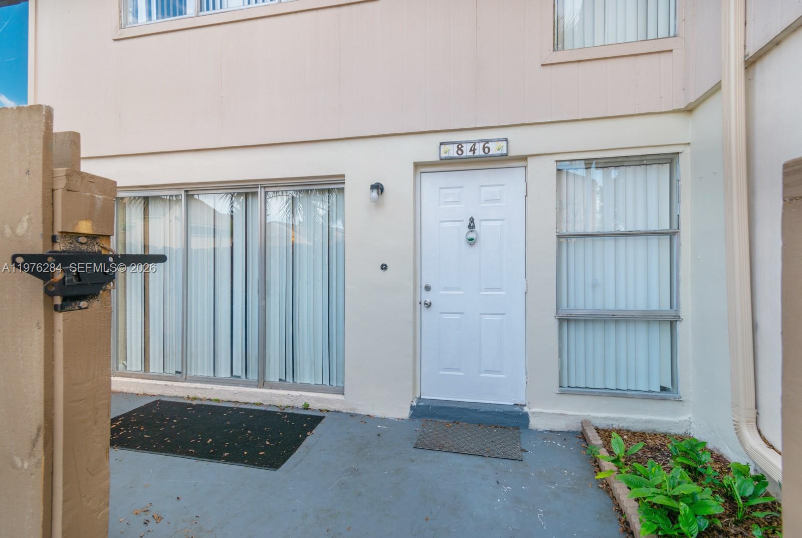 Townhouses At Jacaranda C