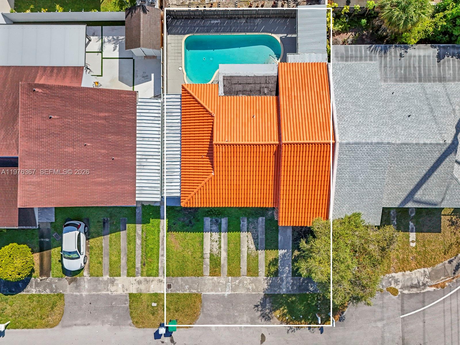 Snapper Creek Gdns Sw 70