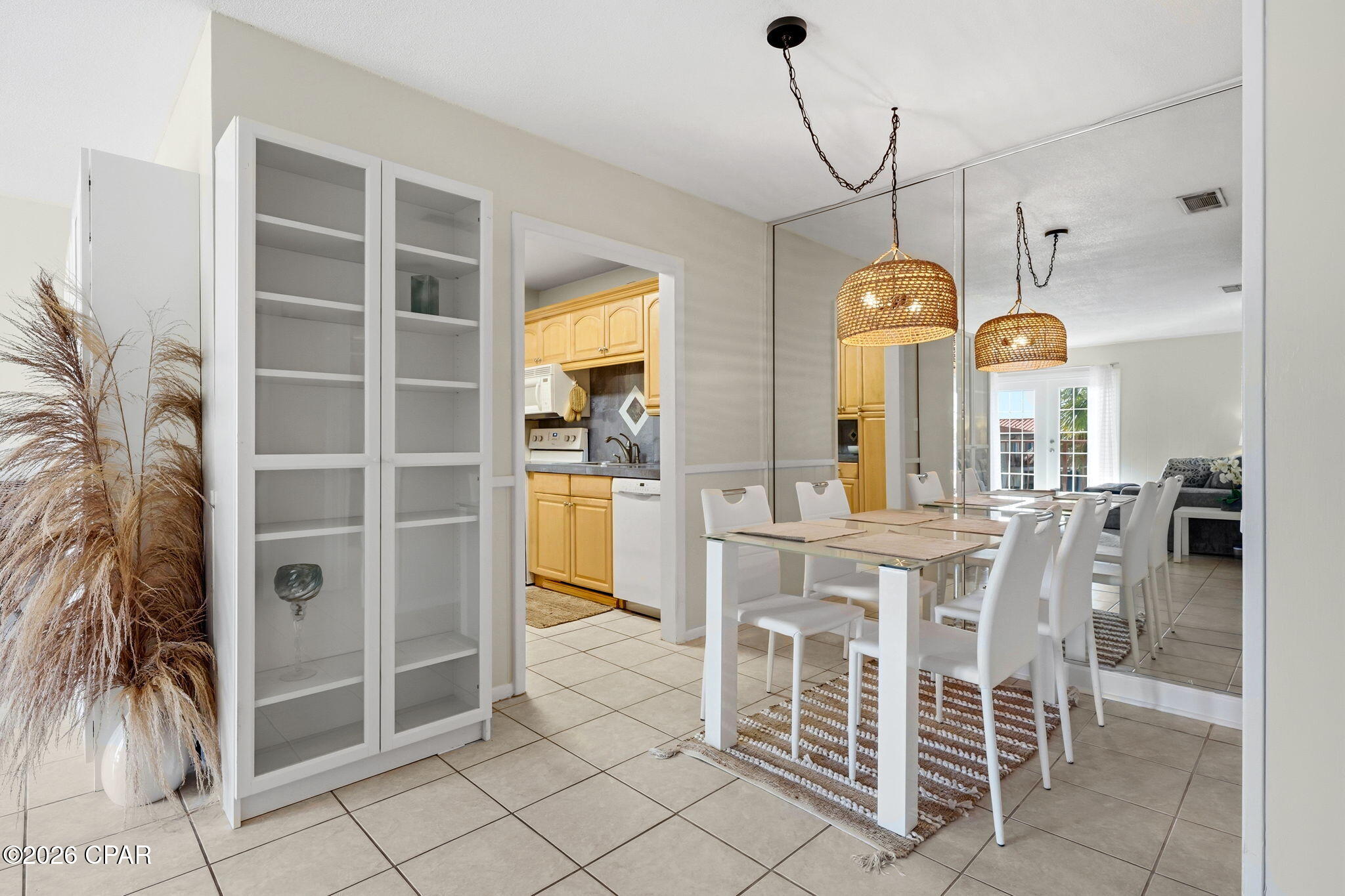 Image 4 For 2100 Beach Drive B202