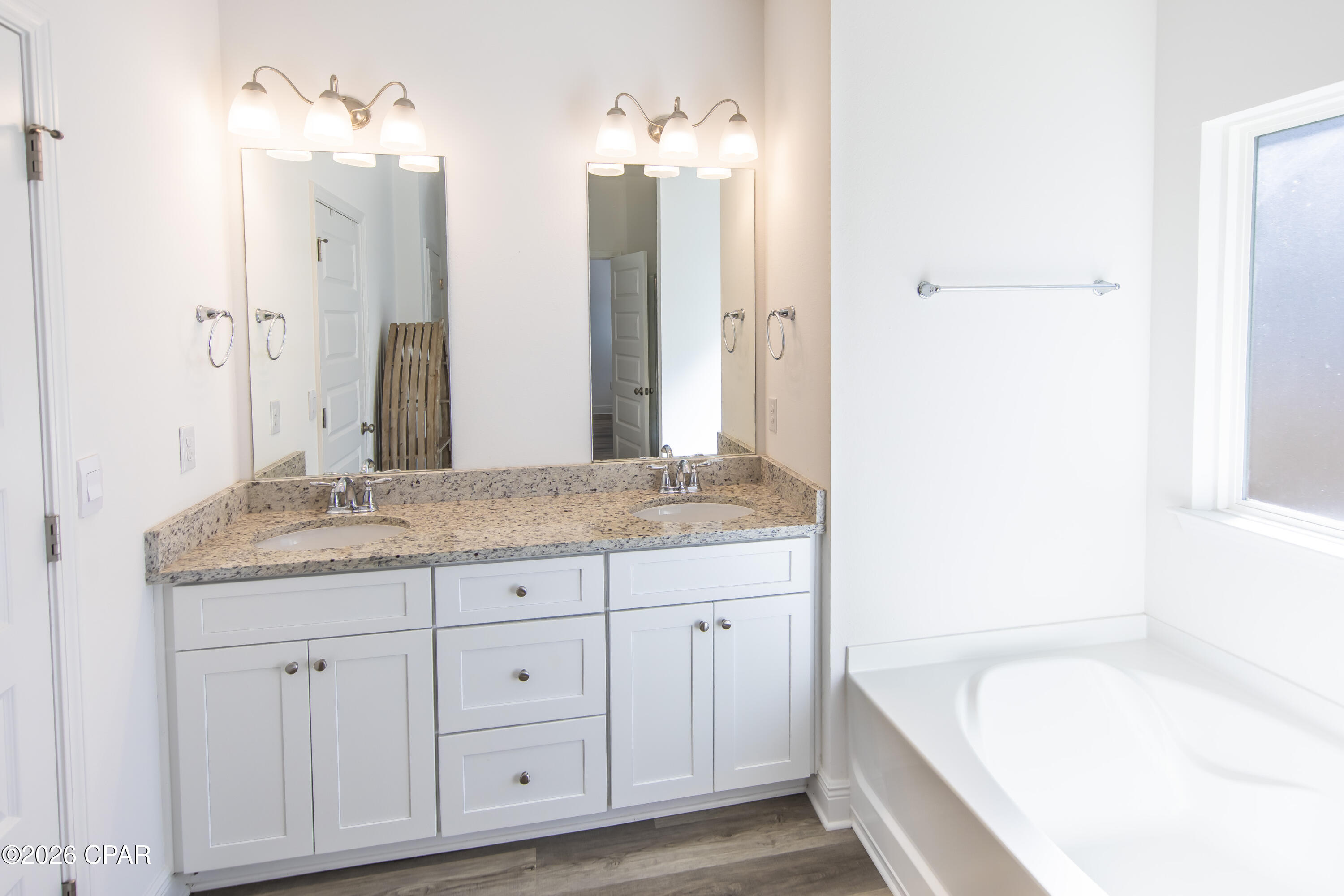 Image 19 For 609 Hancock Way