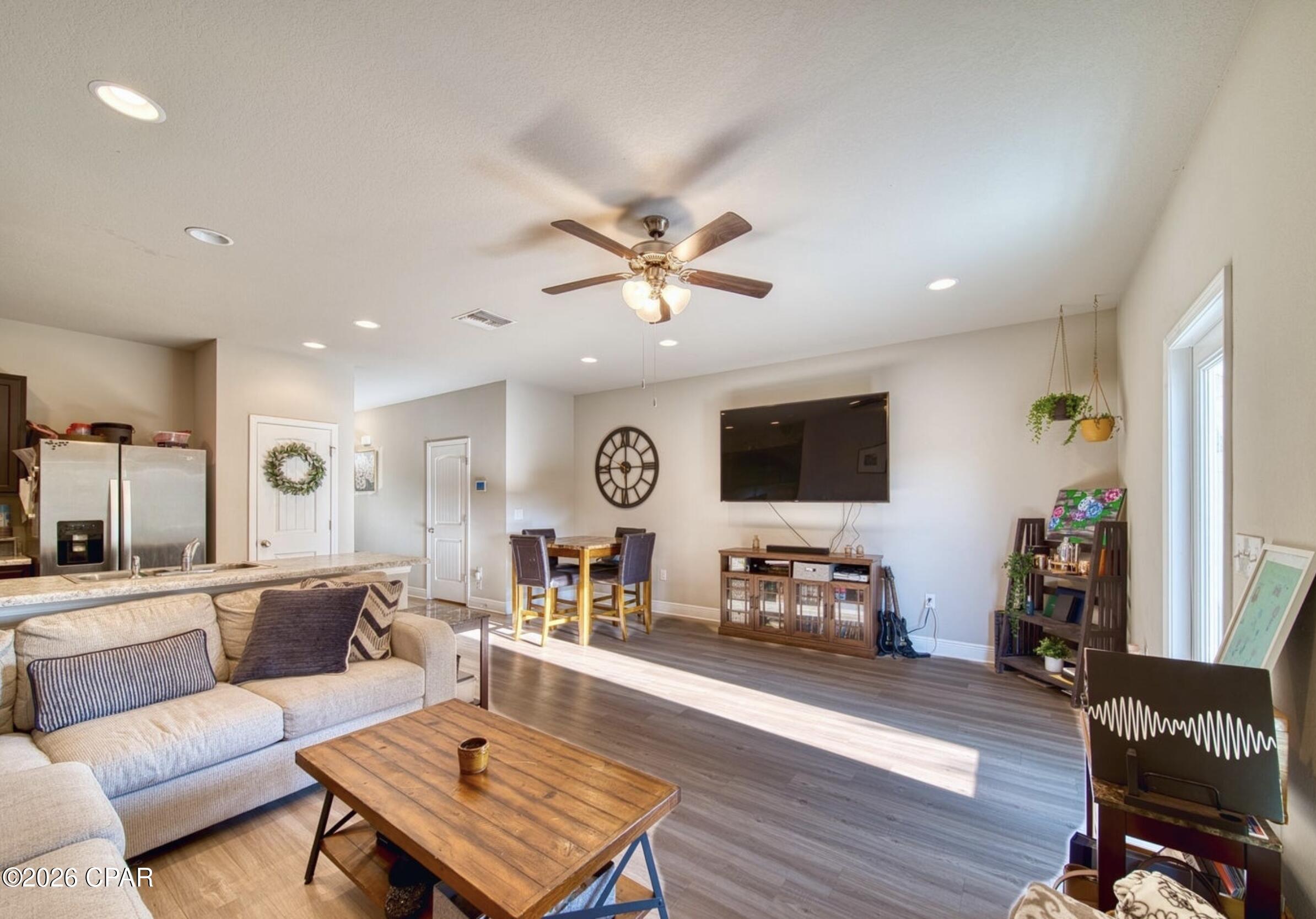 Image 7 For 5849 Bay Place