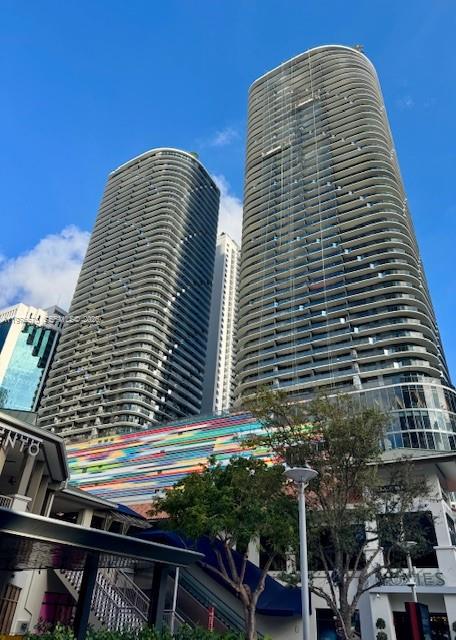 Brickell Heights West Con