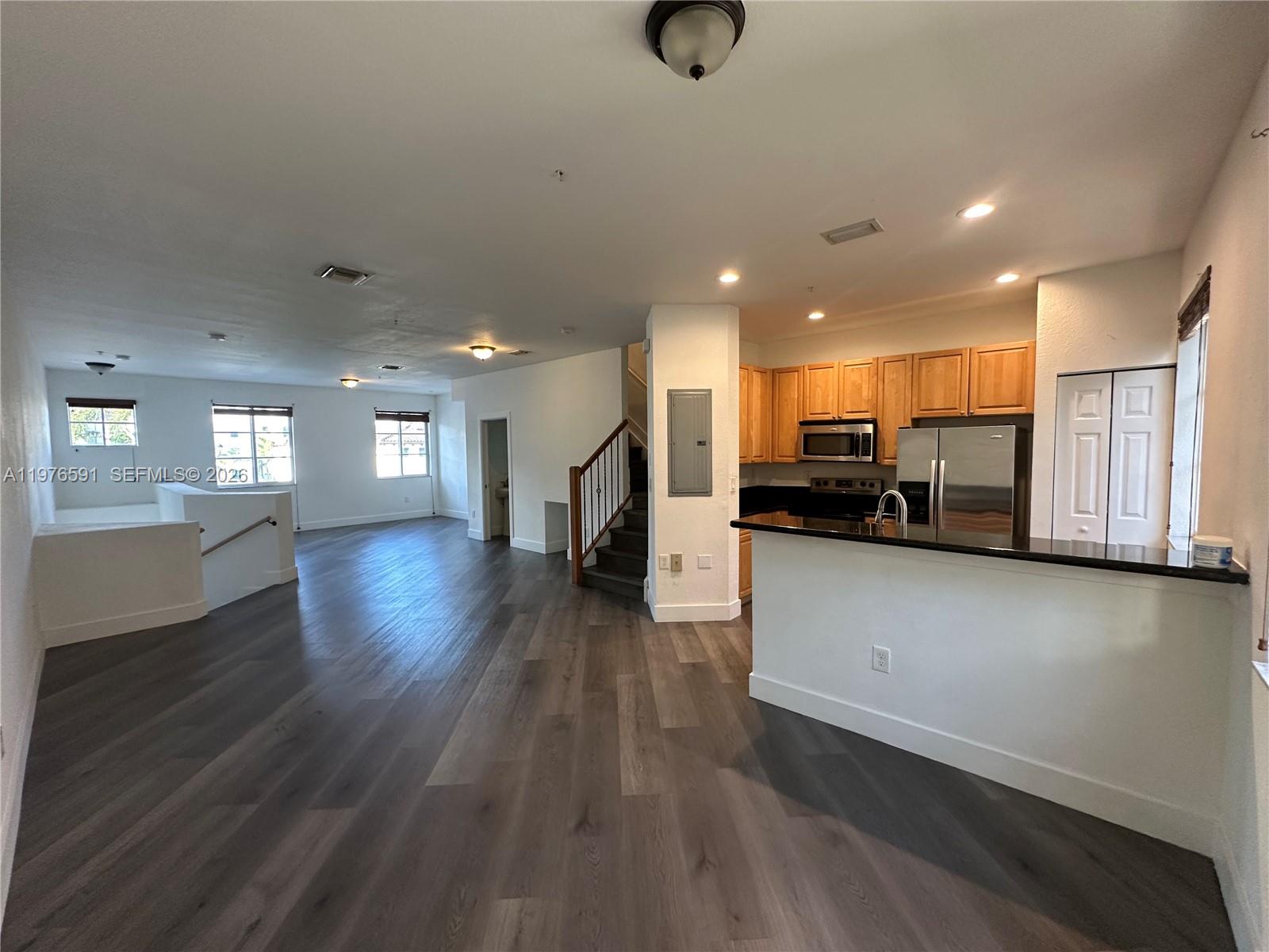 Boardwalk At Vizcaya Cond