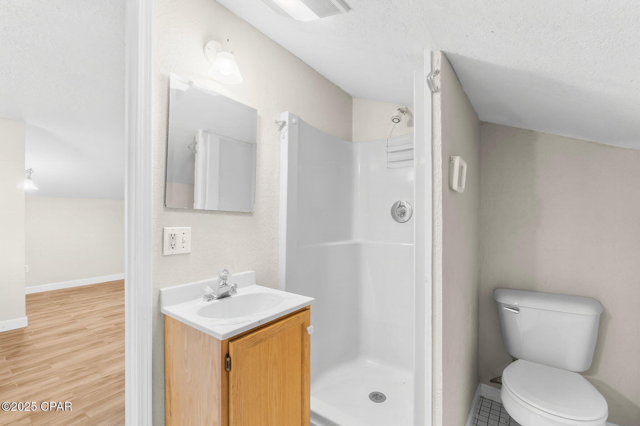 Image 29 For 144 Oleander Circle