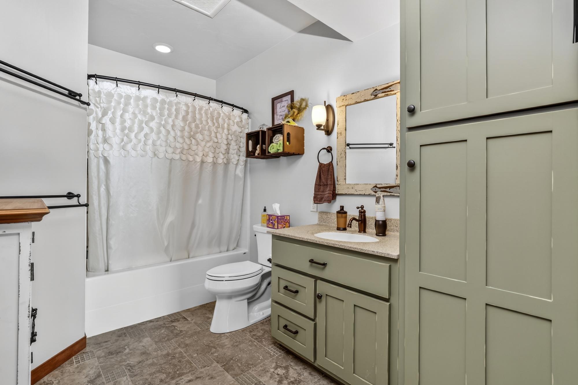 Lee Lake Property 9799 Lee Lake Rd Photo 16