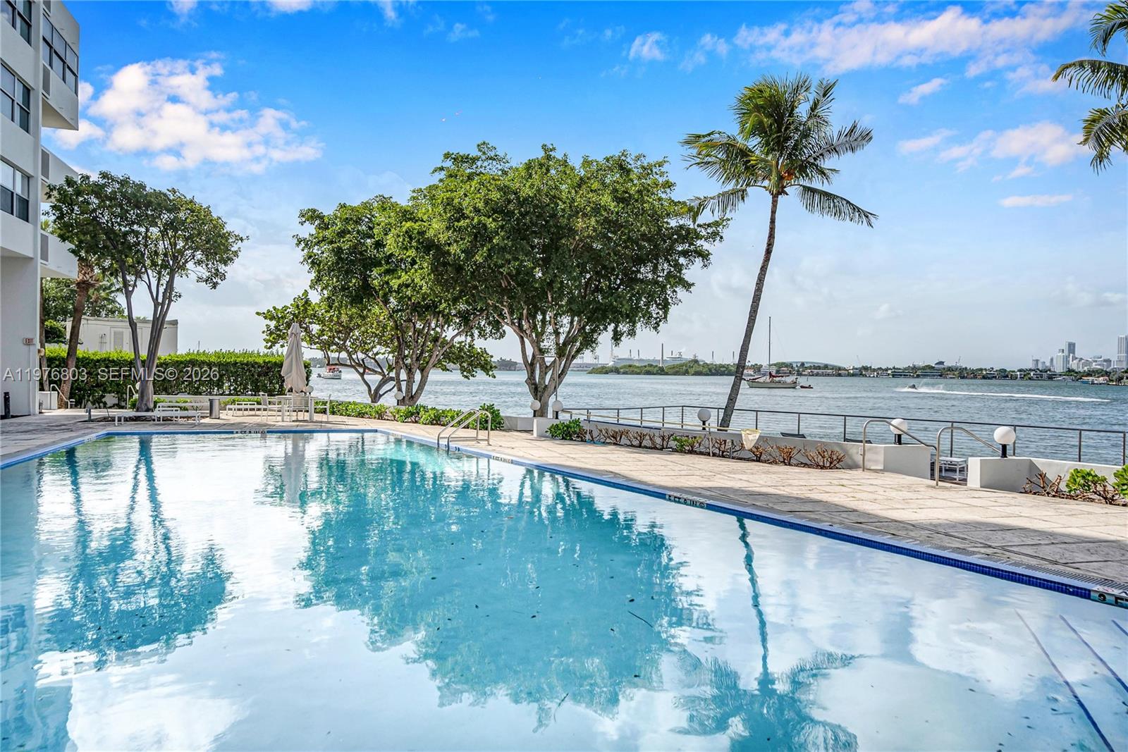 Waterfront views and dock access at 3 Island Ave - Condo in Miami Beach