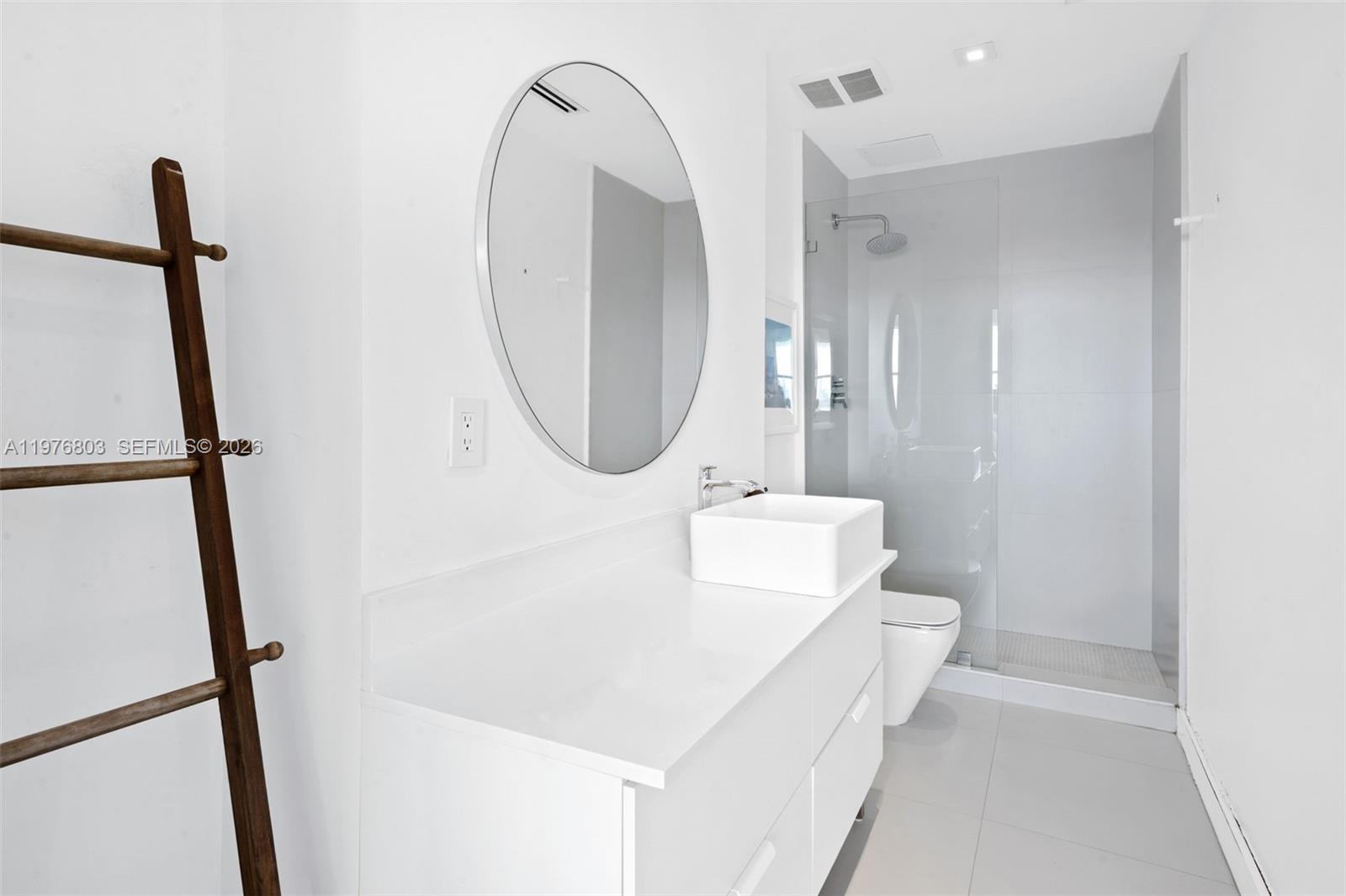 Bonus room and amenities at 3 Island Ave - Condo in Miami Beach