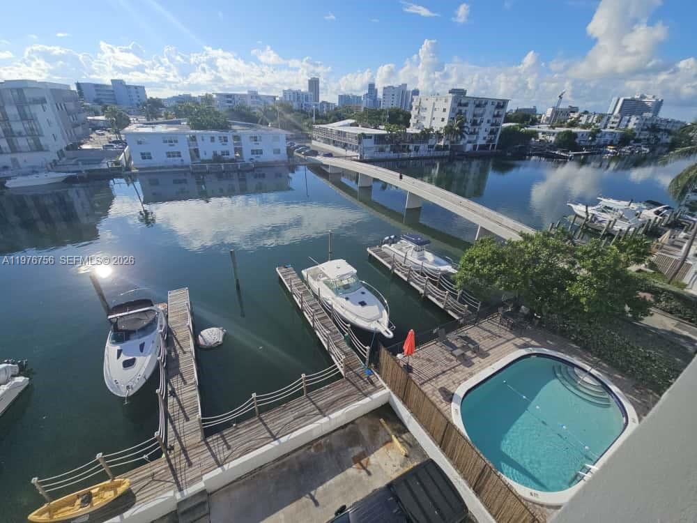 Biscayne Bch Sub