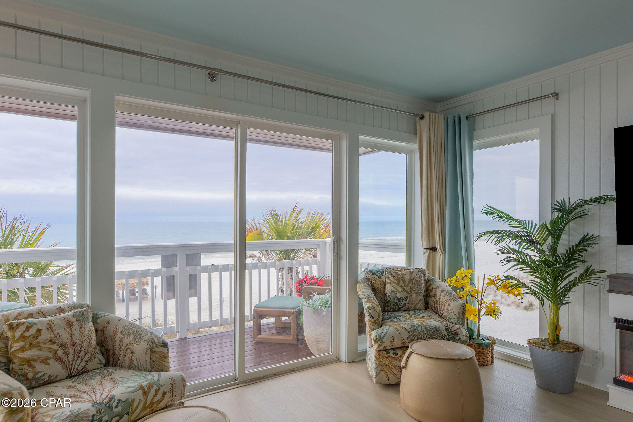 Listing photo id 5 for 5903 Gulf Drive