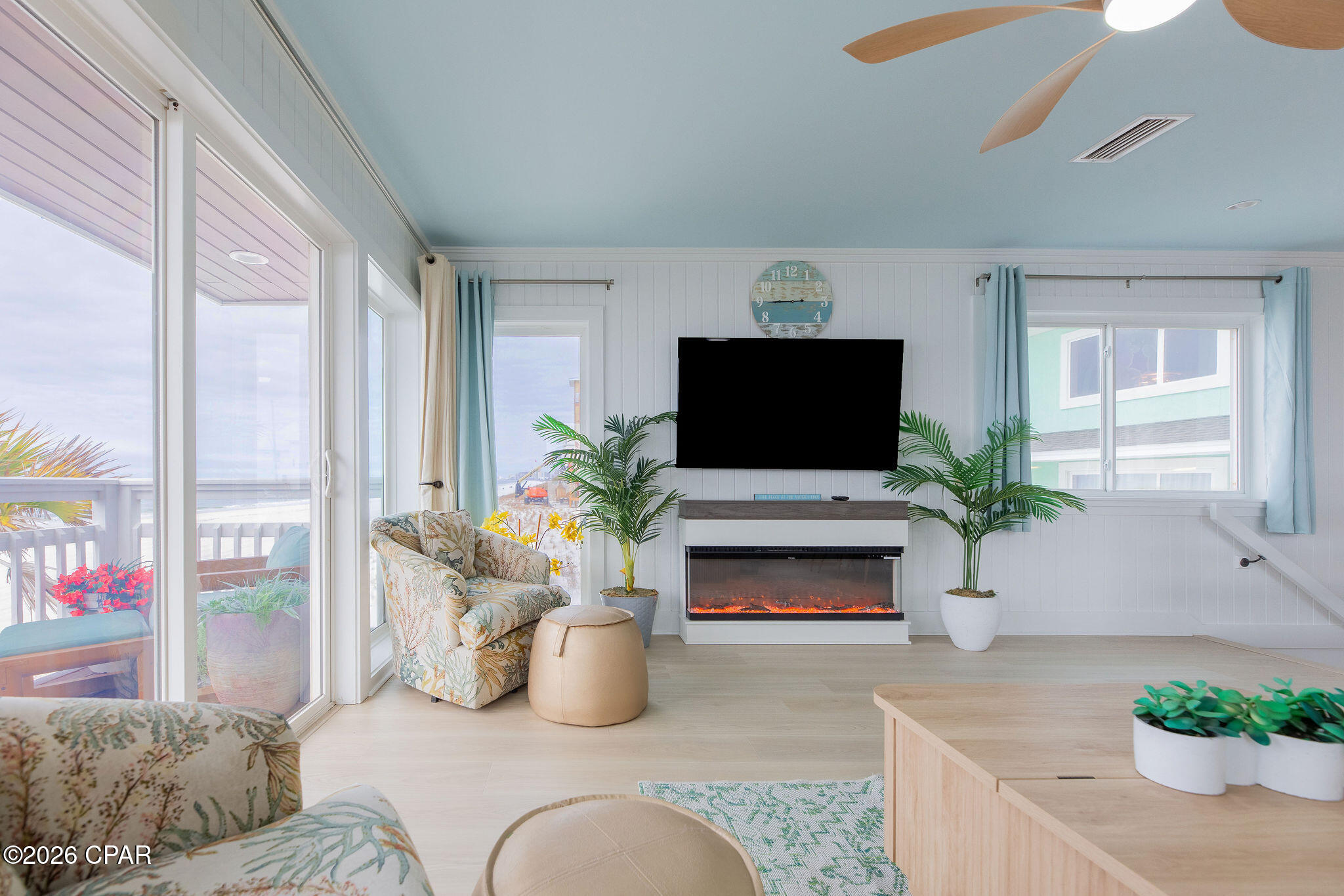 Listing photo id 6 for 5903 Gulf Drive